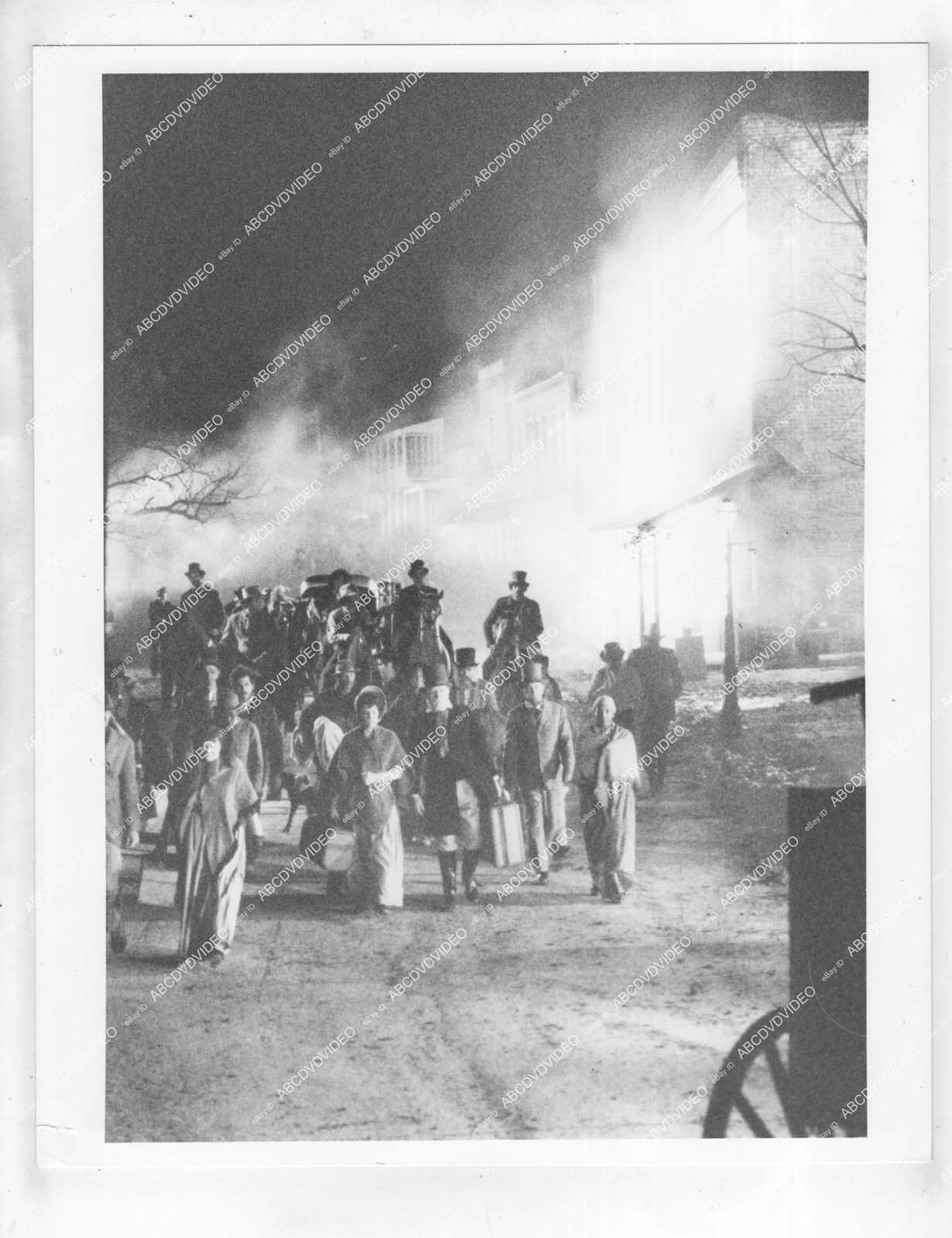 o72217 1980 orig photo citizens flee Atlanta TVM Beulah Land orp-72217