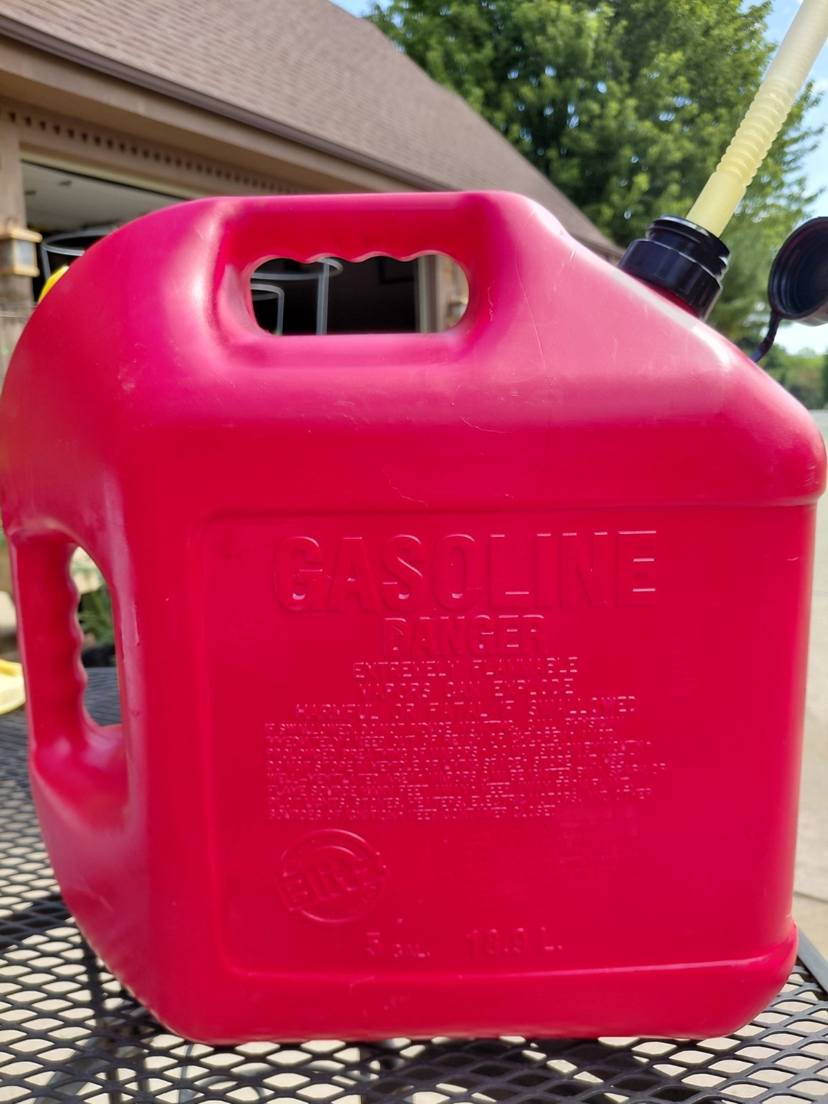 Vintage PreBan Vented Blitz Five (5) Gallon Gas Can Complete #11833 Ships FREE!