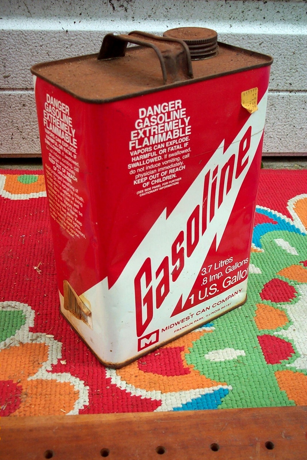 GASOLINE CAN Vintage MIDWEST CAN COMPANY 1 GALLON METAL Made in Franklin Park IL