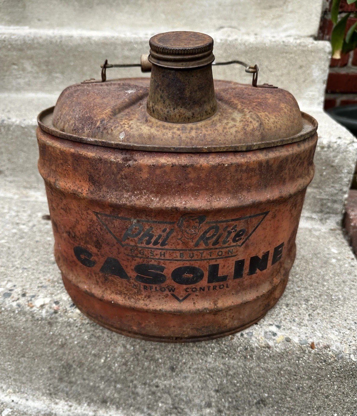 Vintage Phil Rite Push Button Air Flow Regulated 2 Gallon Gasoline Can 11″x10″