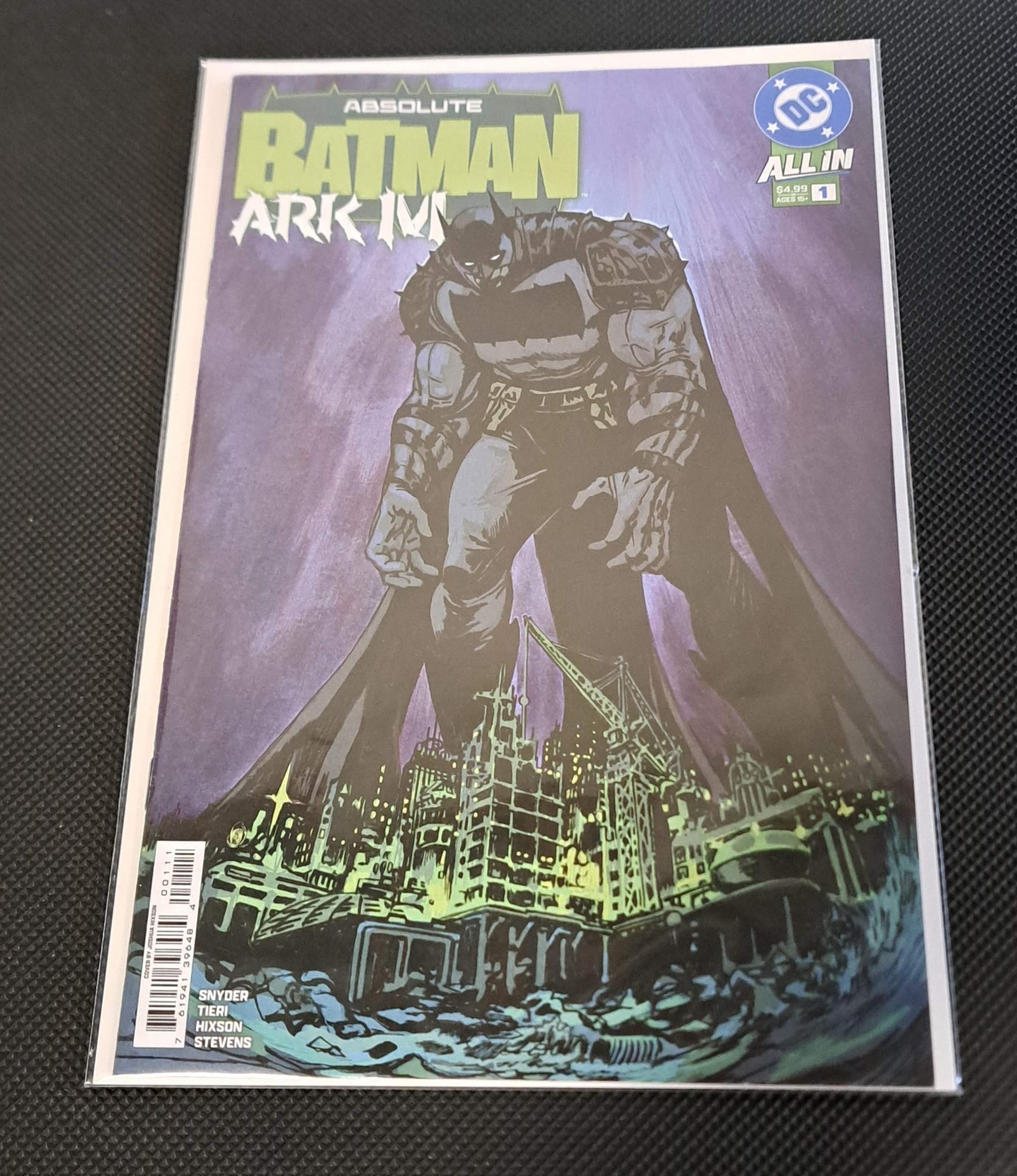 Absolute Batman comic lot, 1st Prints, 3, 9, 11, 12-17, Annual 1, Arkham