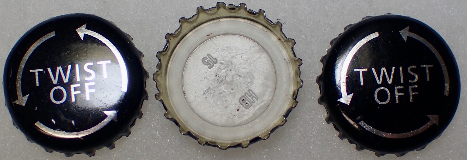 (3) Vintage Black Collectible Bottle Caps Twist Off w Silver Arrow Unknown Brand