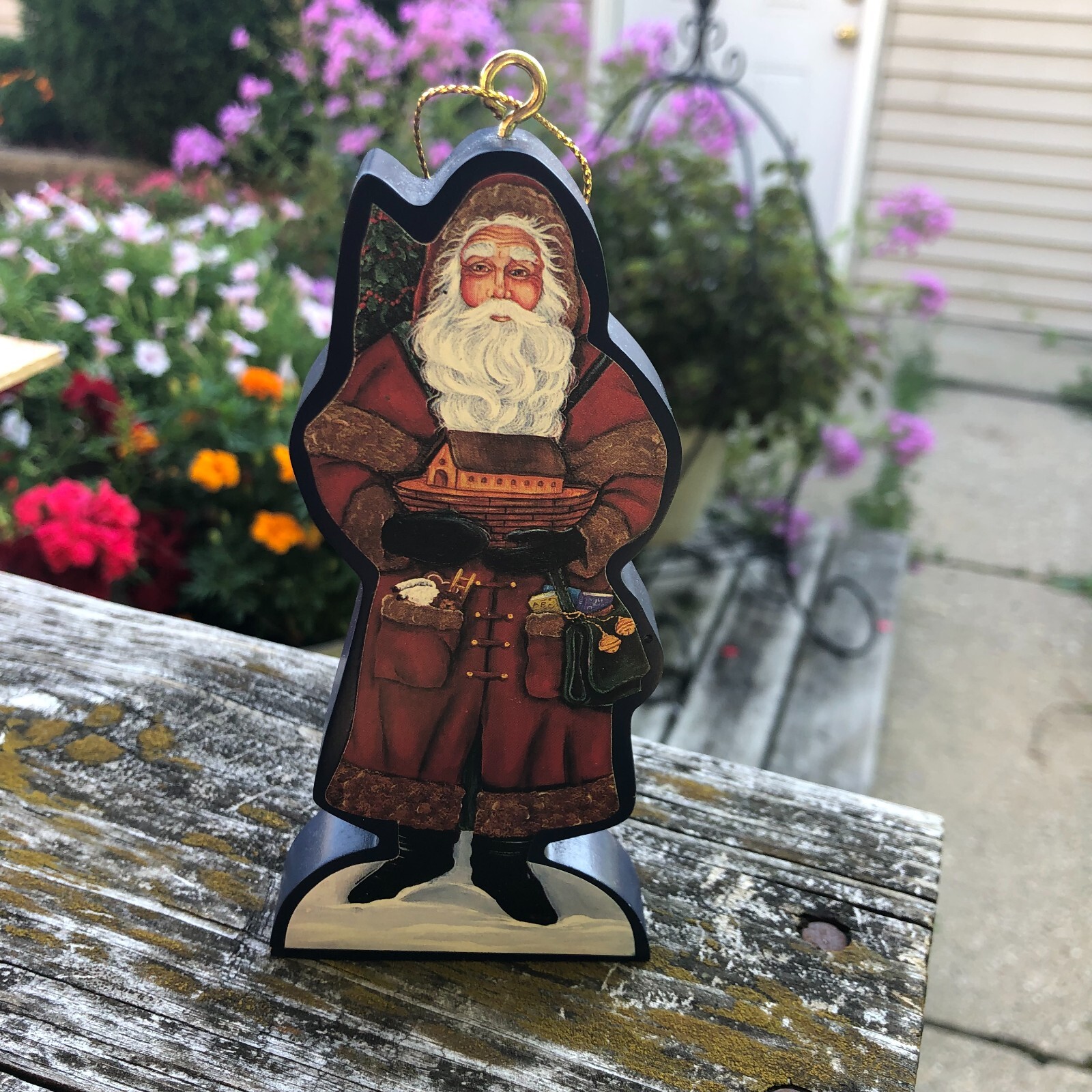 PIPKA Santa’s Ark Christmas Ornament Santa Claus Approx 5-3/8″ Tall + 5/8″ Wide