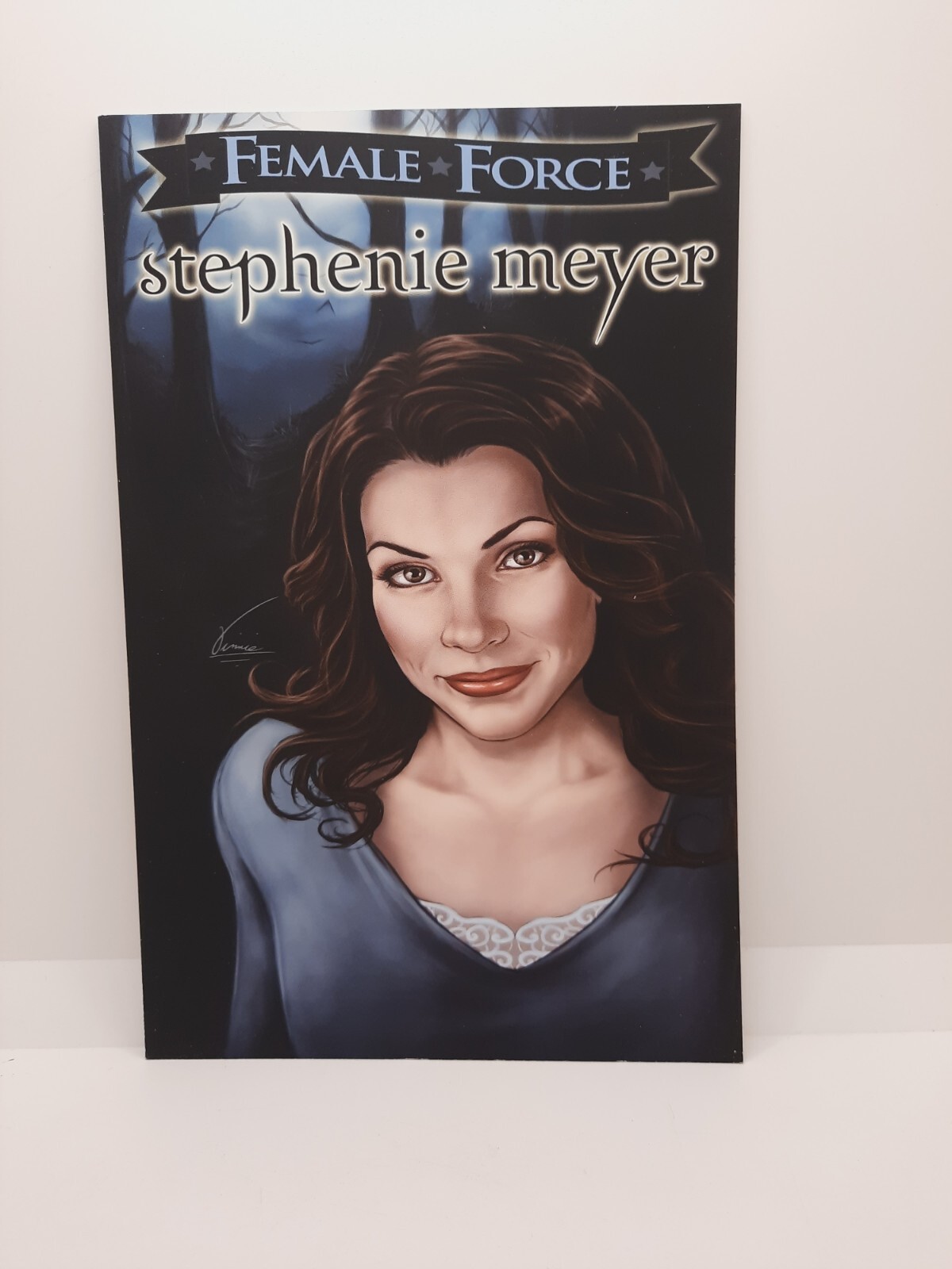 Female Force Stephanie Meyer Blue Water 2009