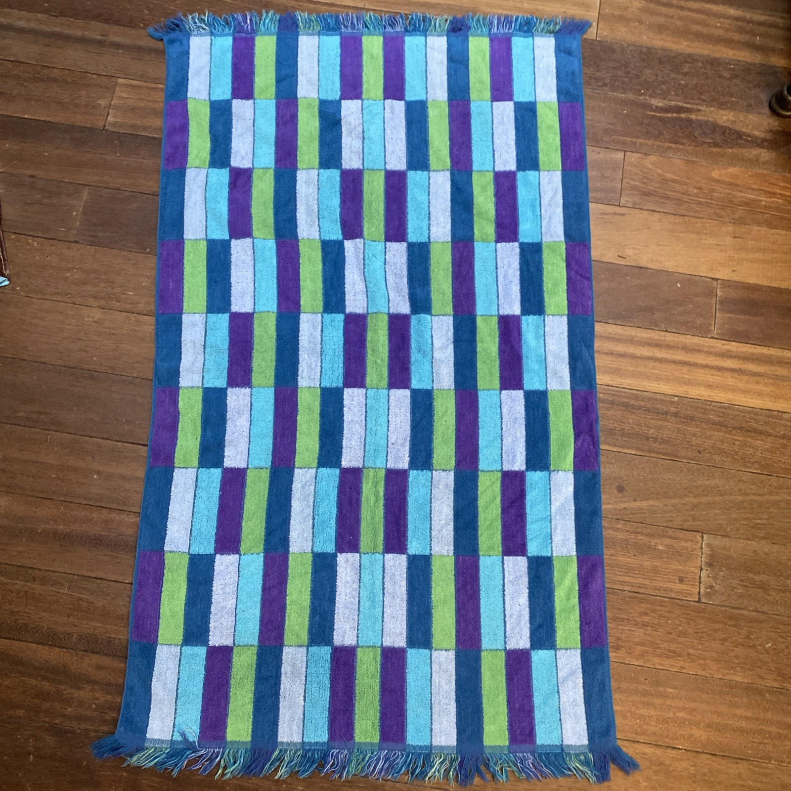 Vintage 70s Sears Colorful Retro Mod Geometric MCM Fringe Bath Towel