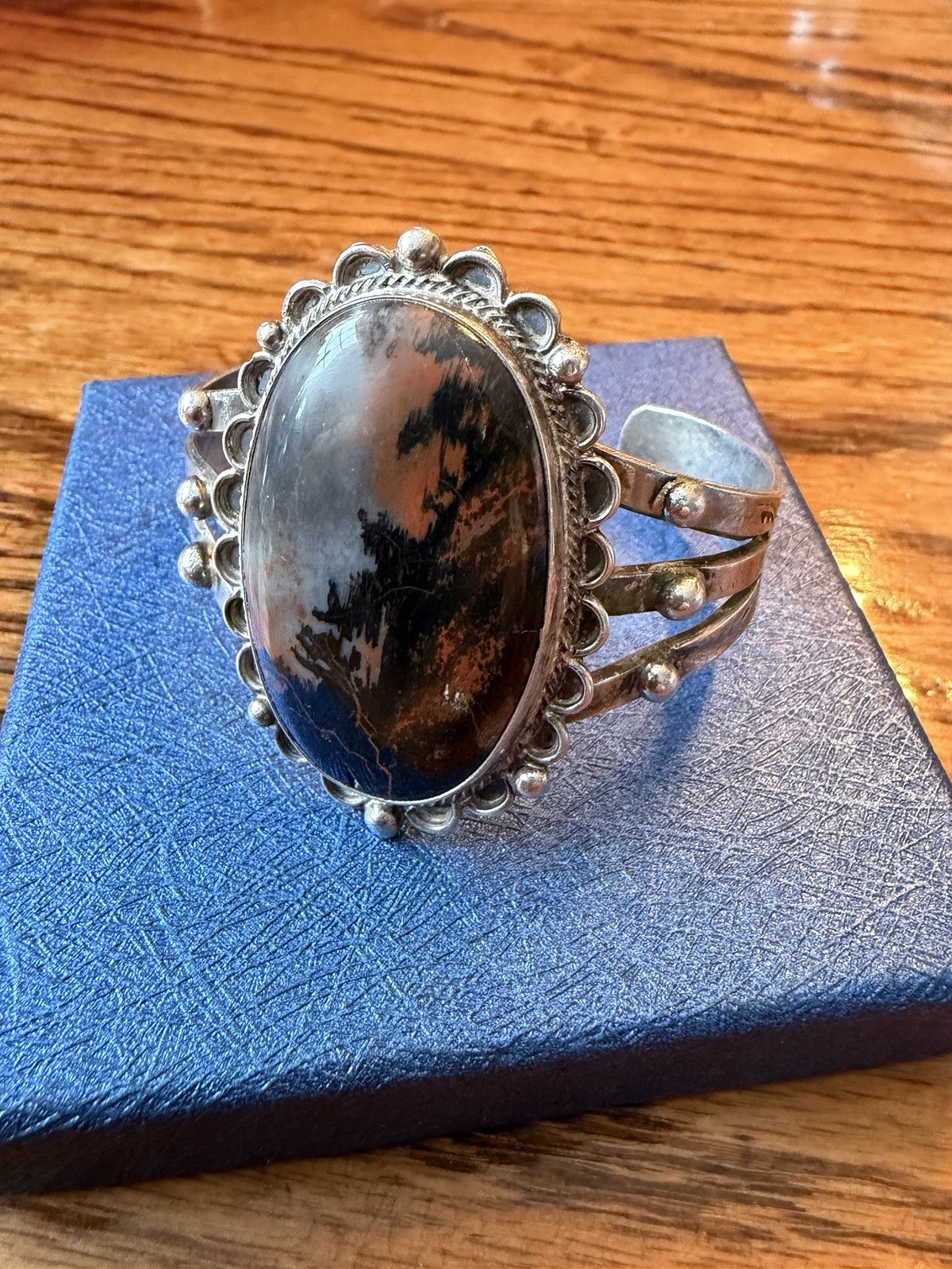 Authentic Old NAVAJO INDIAN SILVER LRG 40 Grams – PETRIFIED WOOD CUFF BRACELET