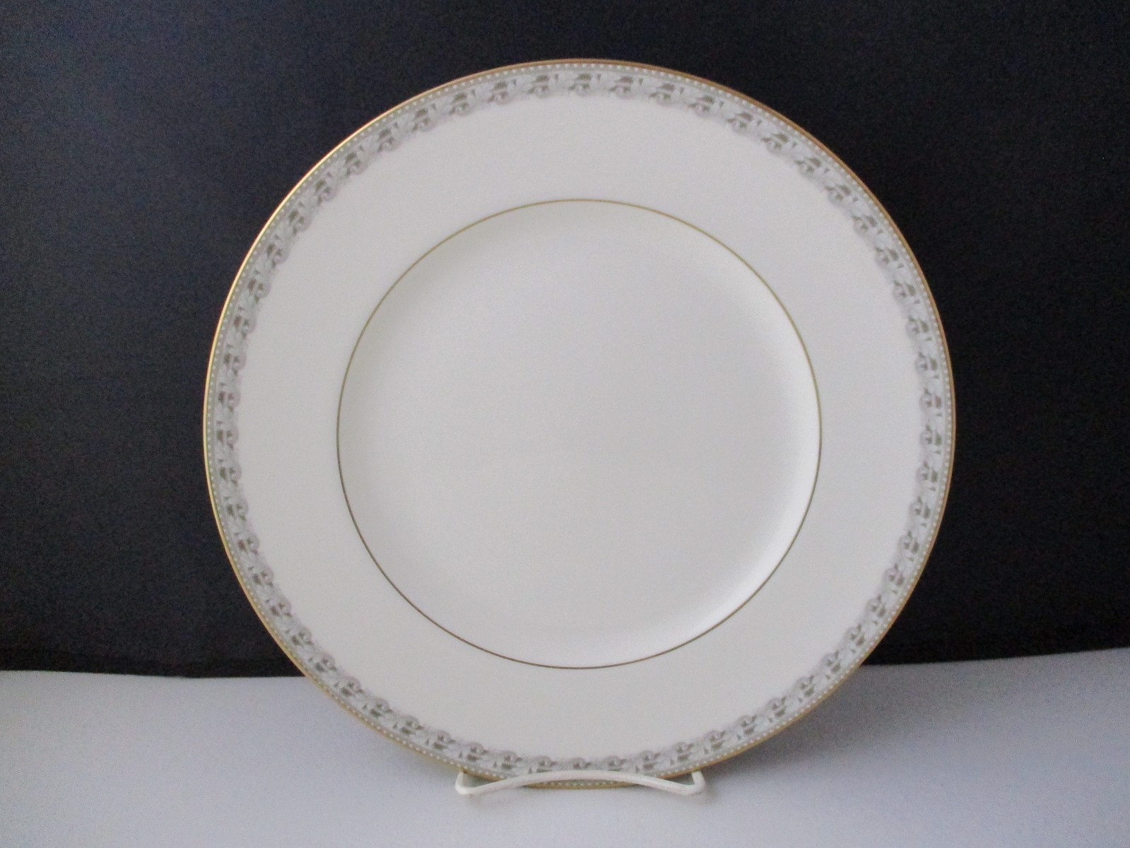 NORITAKE ASHFIELD DINNER PLATE 10 3/8″ -0303J