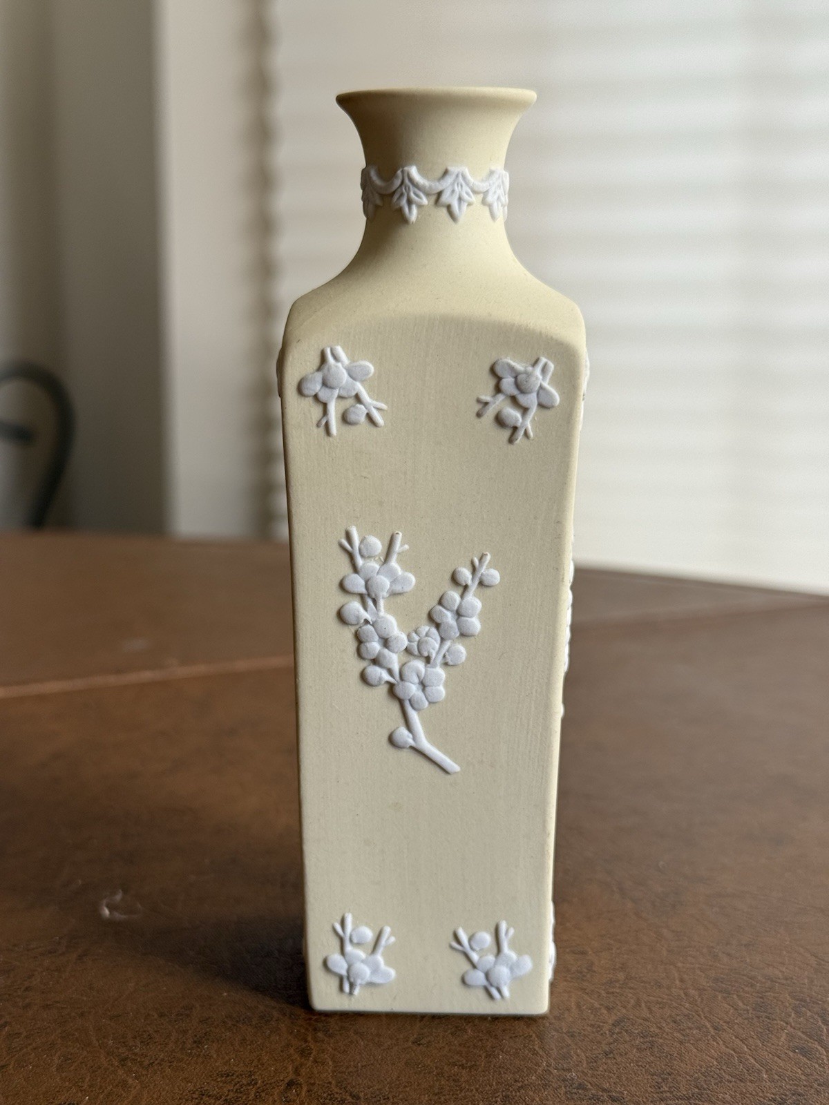 Wedgwood Jasperware Yellow Primrose w/ White Prunus Blossoms Bud Vase 5.5” Tall