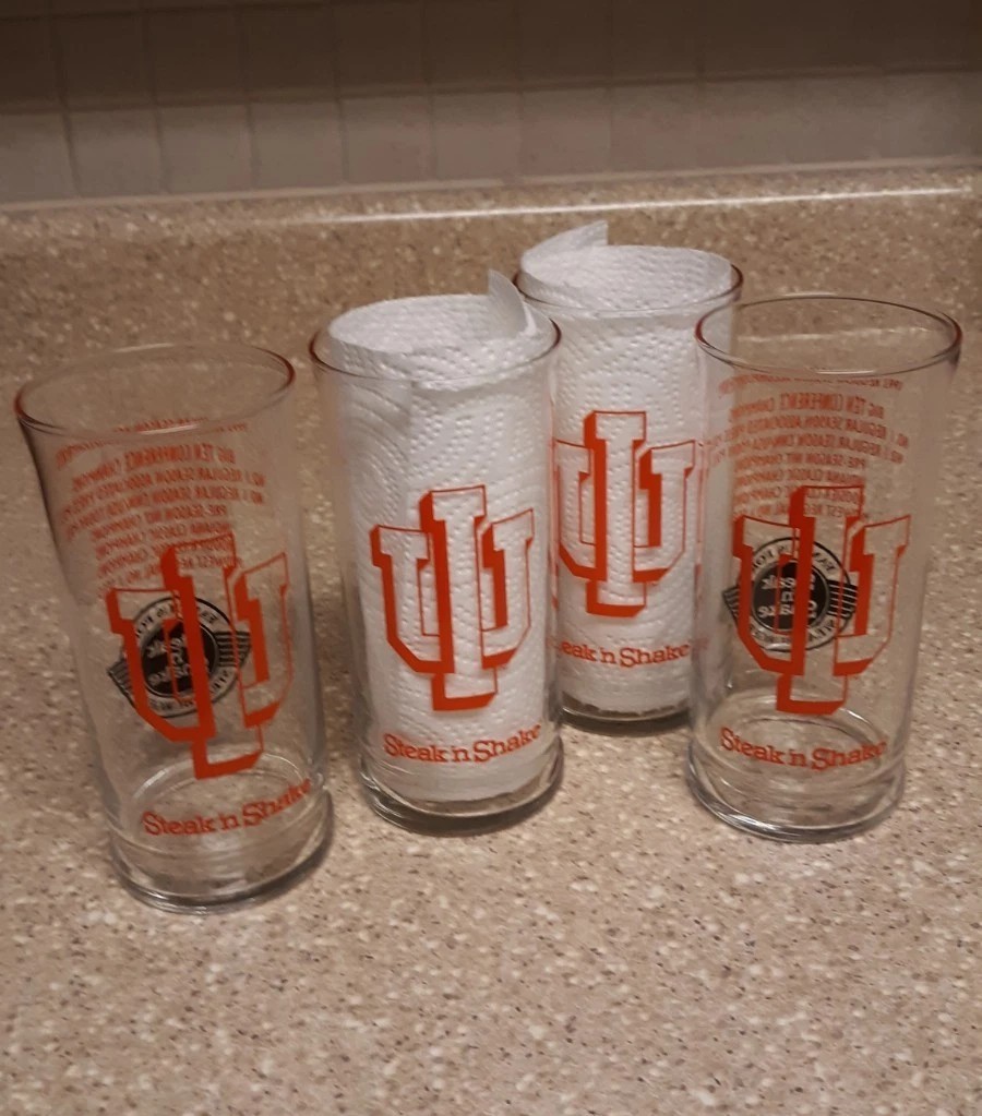 4 Rare IU~ Indiana University STEAK N SHAKE GLASS Tumblers 1993 Regular Season