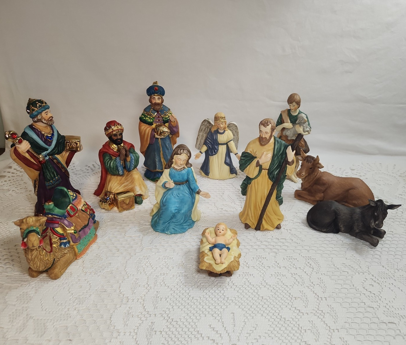 Kirkland Signature 11 Piece Porcelain Nativity Set #75177 Complete W/Box