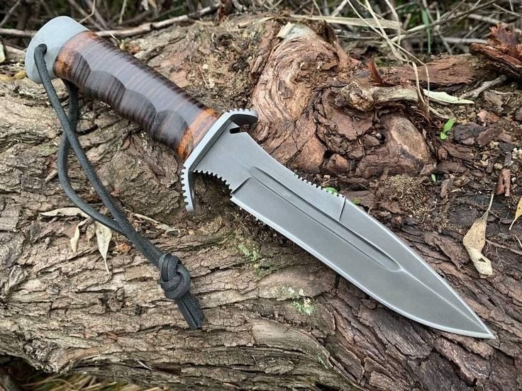 UBR CUSTOM HANDMADE HIGH CARBON STEEL BOWIE KNIFE WITH LEATHER SHEATH