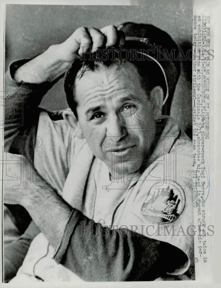 1965 Press Photo Yogi Berra struck out in game with the Cardinals in Florida