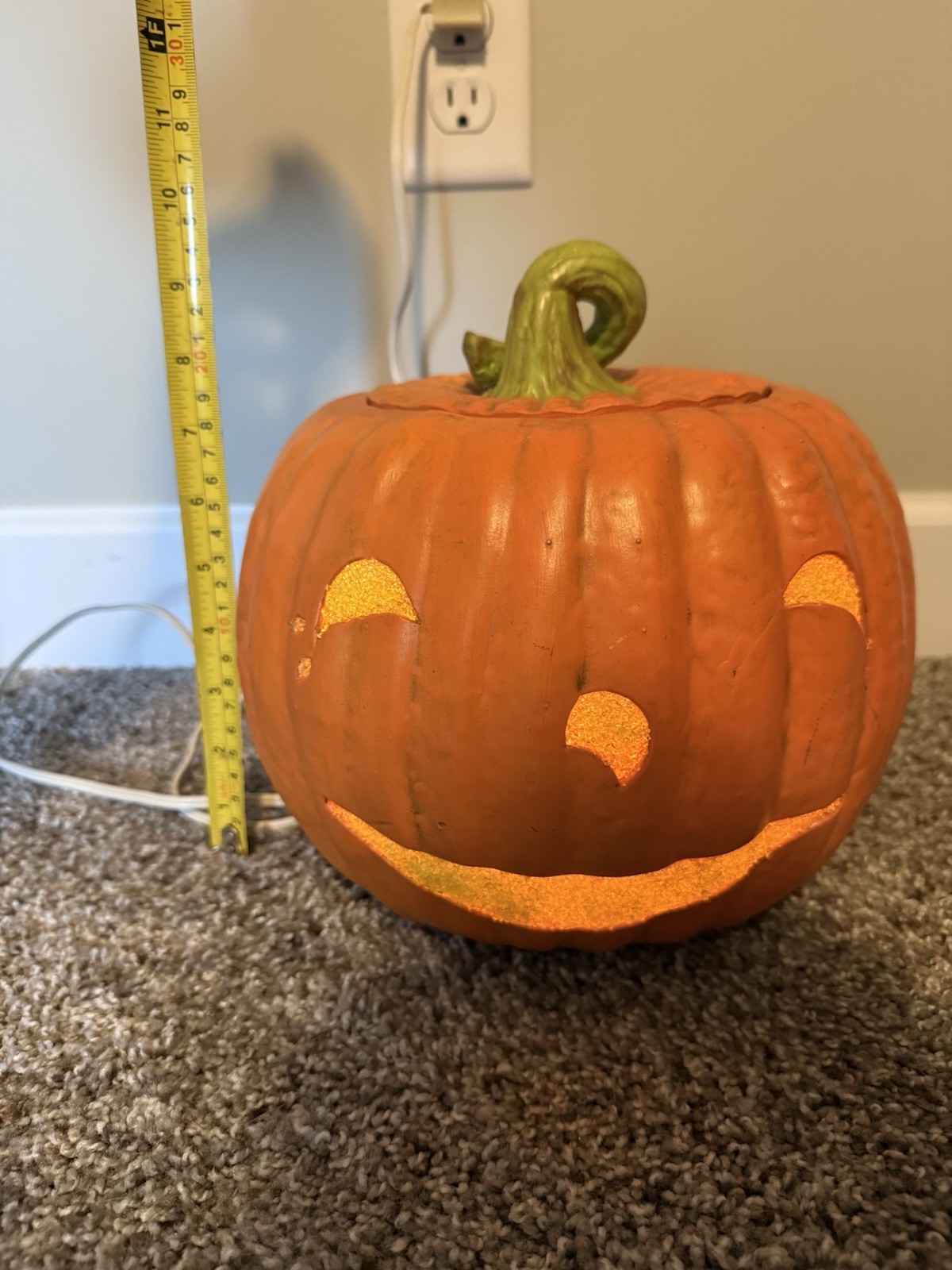 9×9.5” Ceramic Electric Plug In Light Up Jack-o’-lantern Pumpkin Halloween Decor
