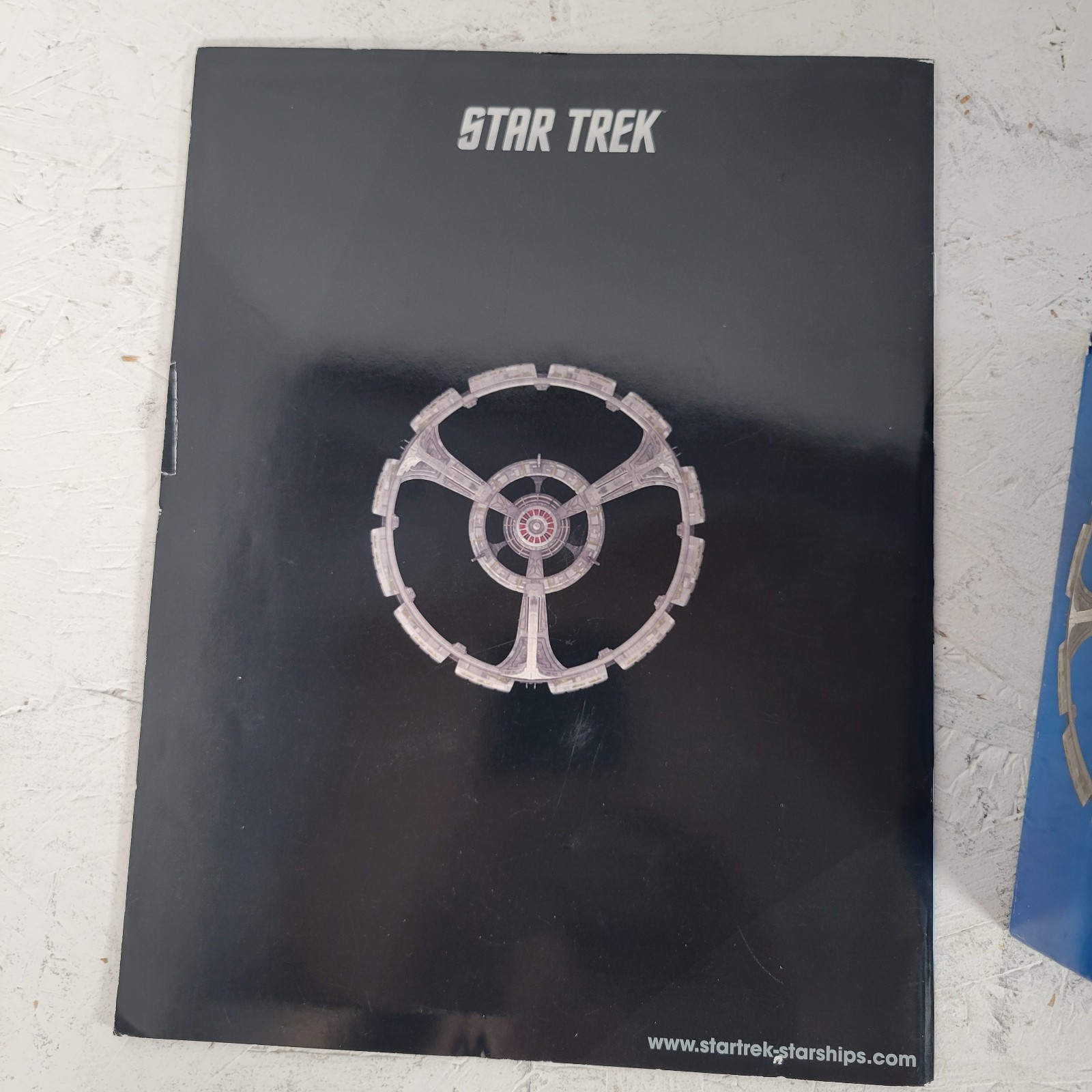 Eaglemoss Star Trek Deep Space Nine Station Reg Size w/ Special Issue Magazine