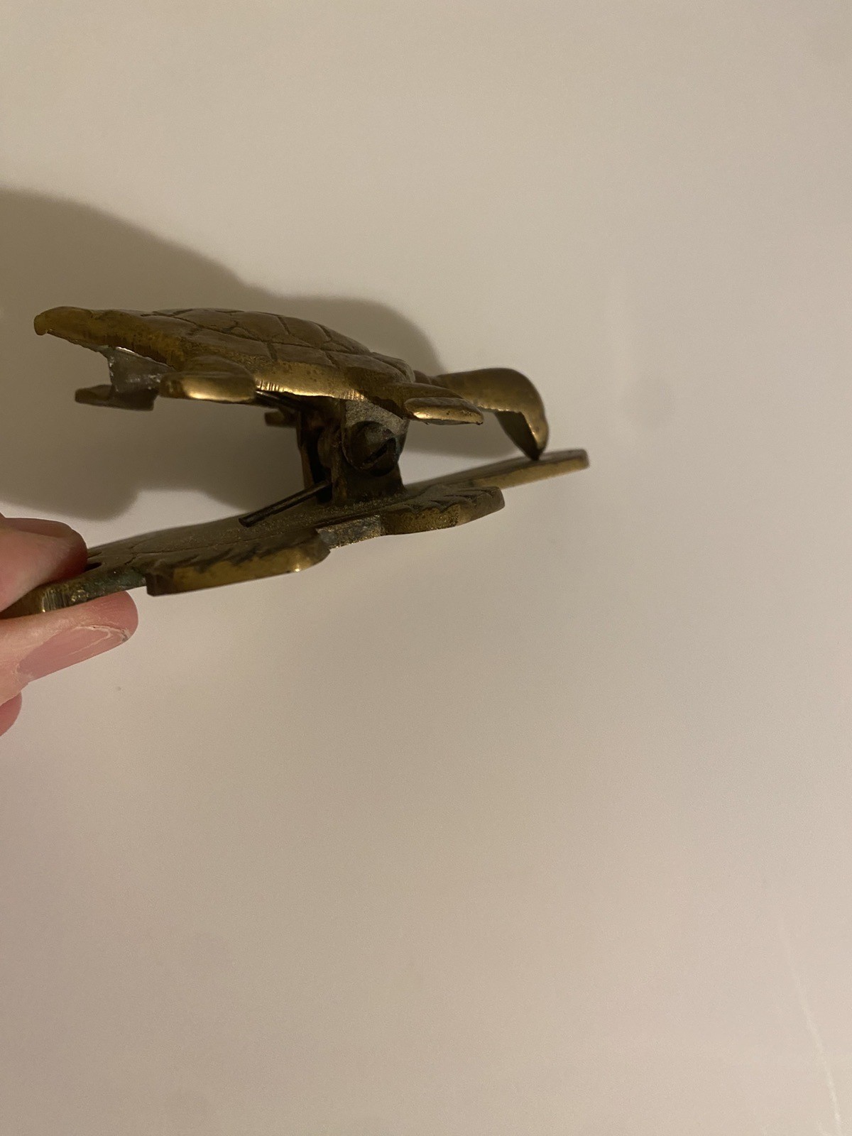 Vintage Brass Turtle Spring Clip Wall Mounted Holds Papers Receipts Picture VTG