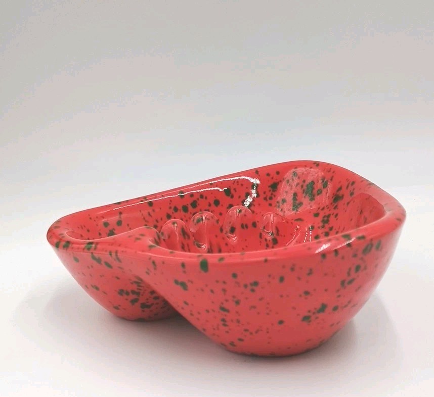 MCM Ceramic Ashtray / Catchall Dish Red Green Ceramic 7″ Great Condition