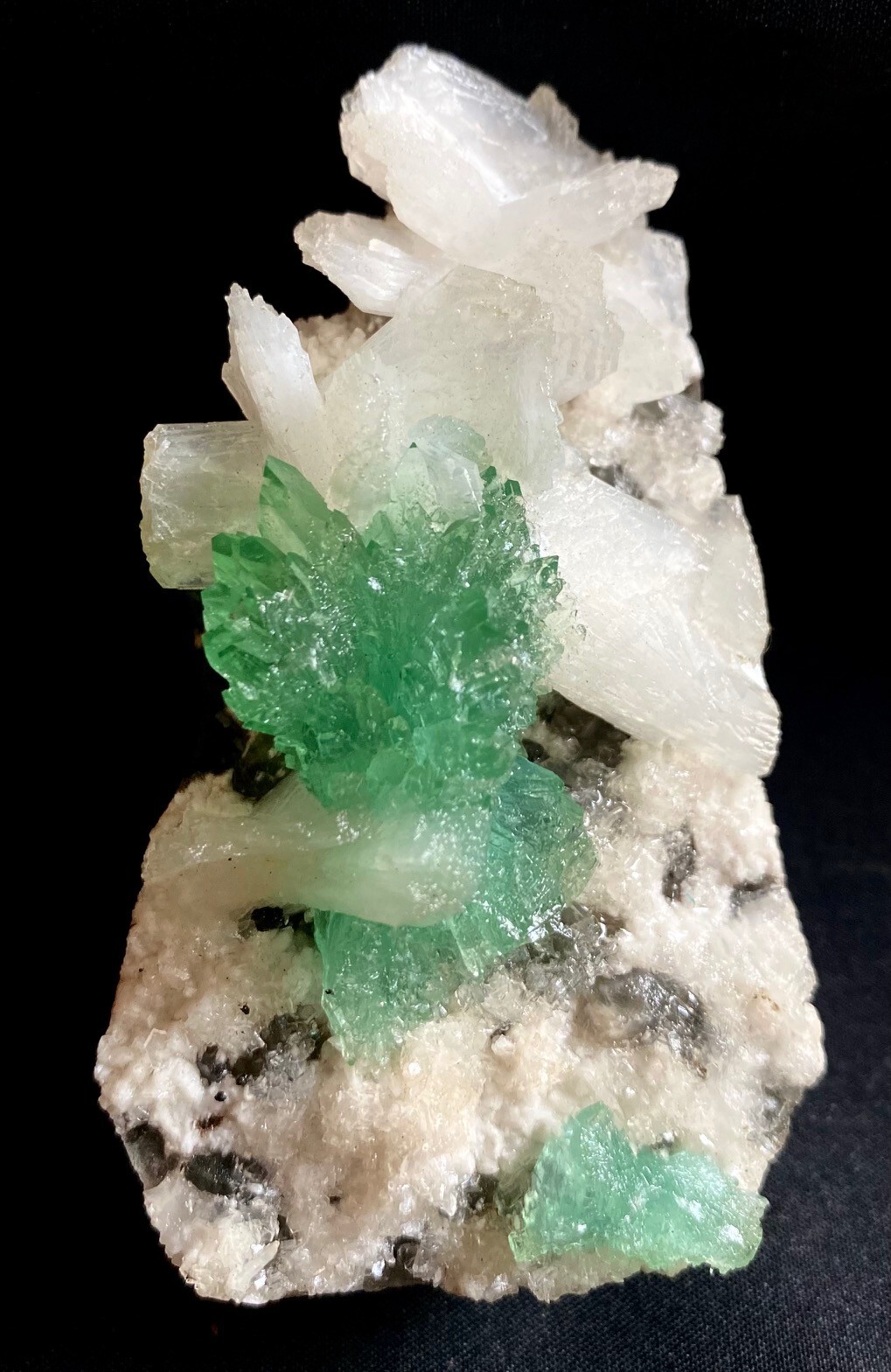 Apophyllite deep green pointed crystal on Stilbite # 54