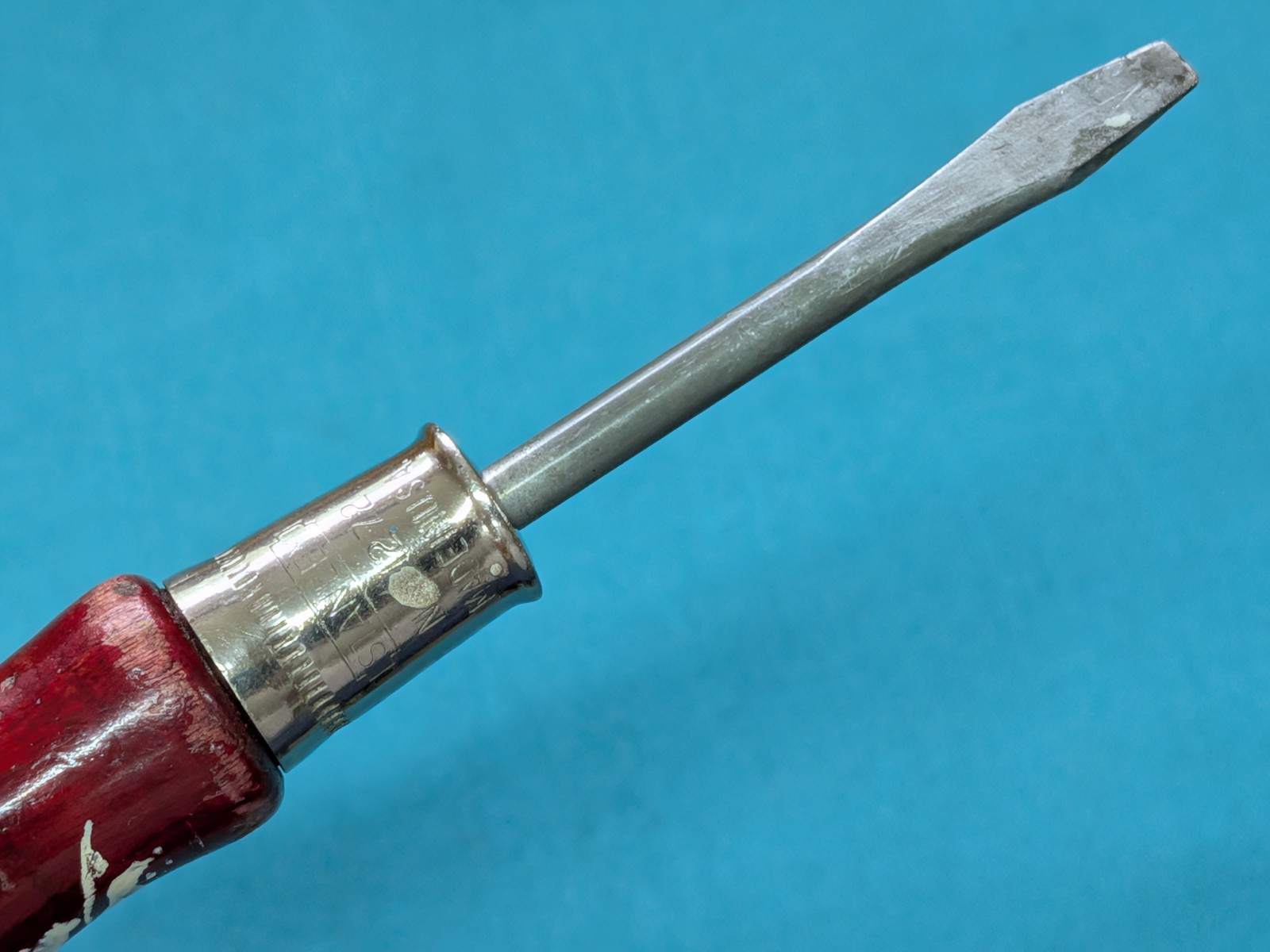 Rare STANLEY 2-1/4″ Straight Screwdriver No. 1272 Steel-Capped 6″ OAL