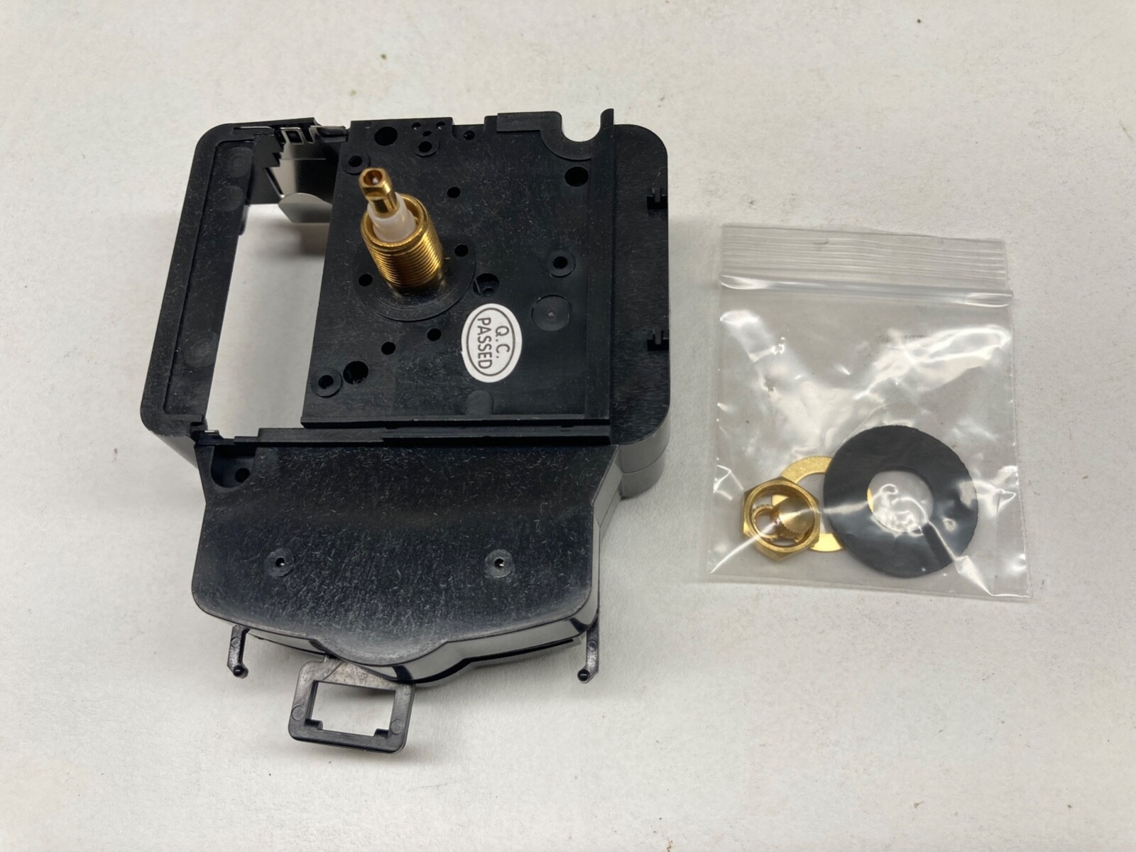 Takane High Torque C Battery Pendulum Movement Fits up to a 3/8 ” Dial