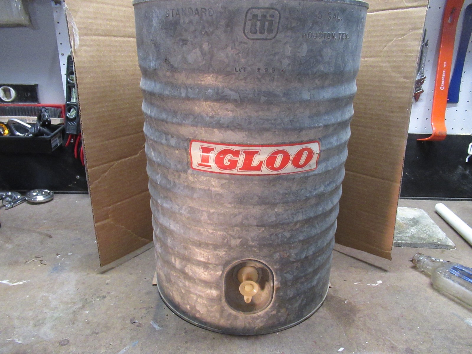 Igloo 5 Gallon Galvanized Water Bucket Cooler Pail Old Vintage READ DESCRIPTION