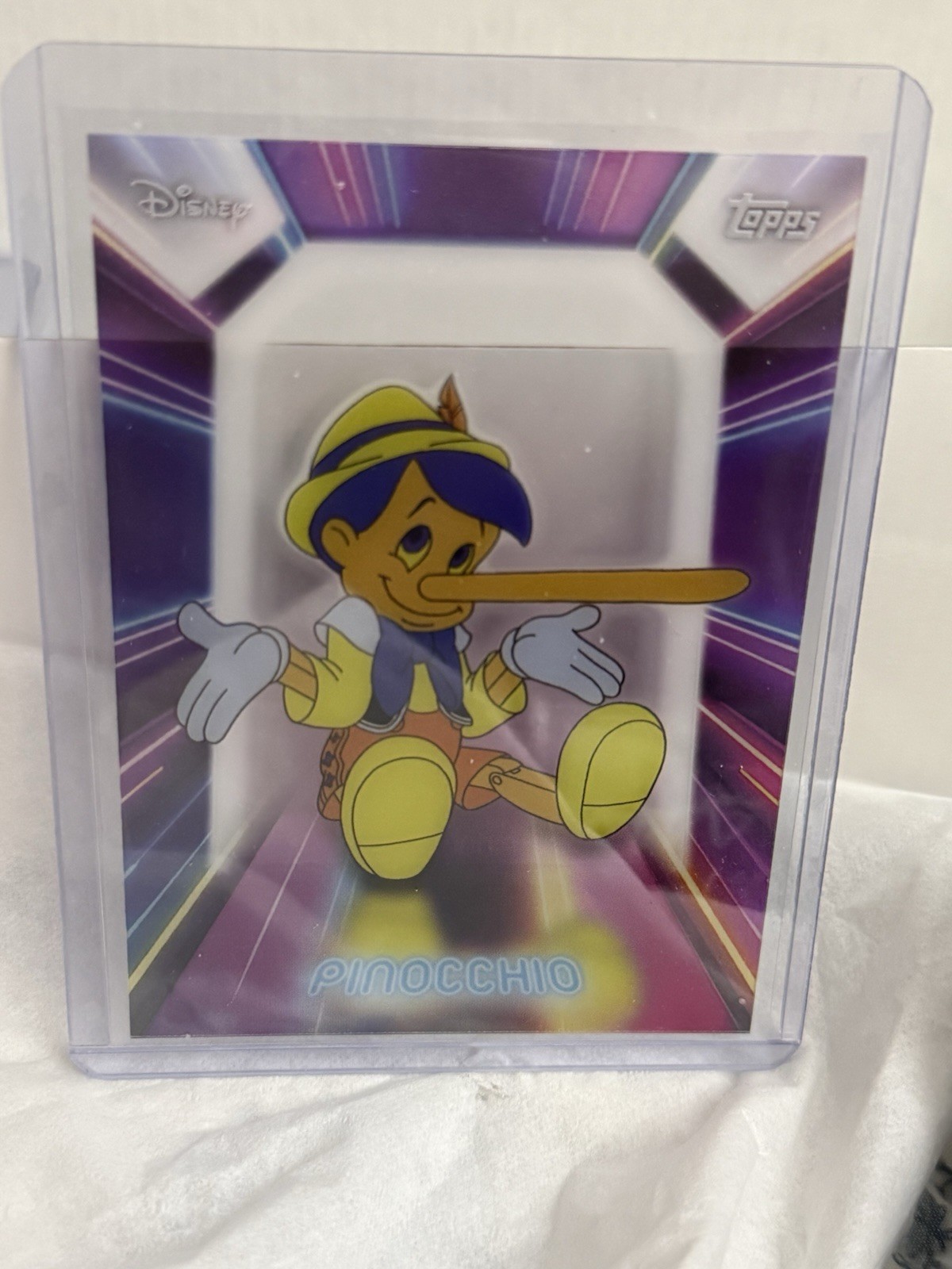 2026 Topps Disney Neon – Acetate Pinocchio Illuminated Neon Lights SP #NPL-19