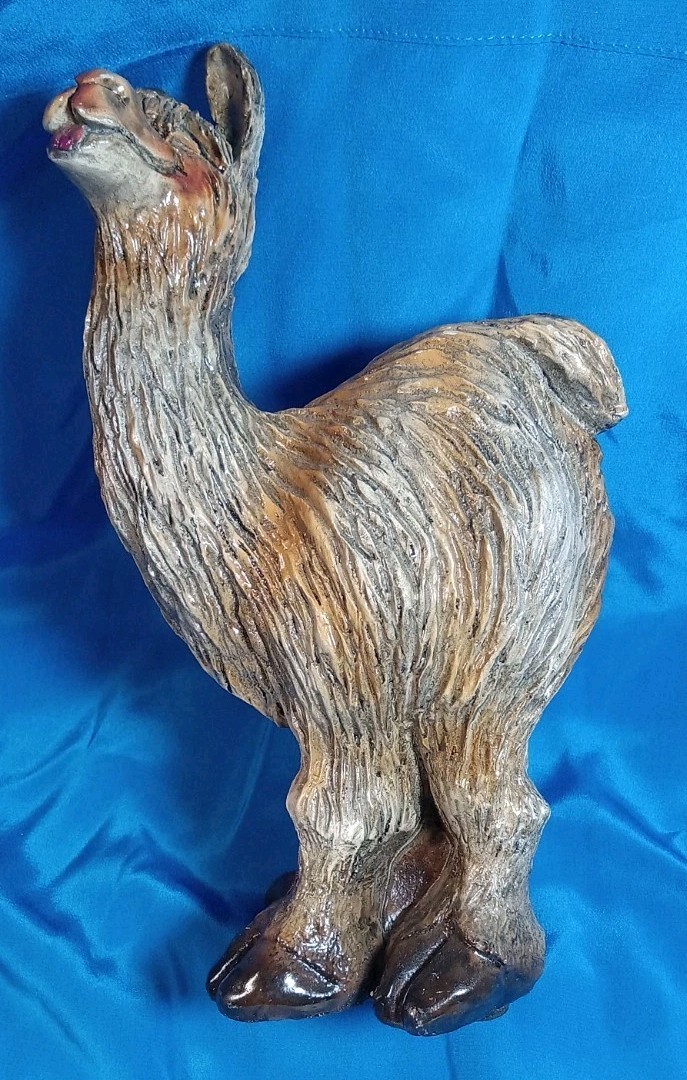 John Raya LAMA Figurine Signed 2000 ON HEAL AND ON RUMP