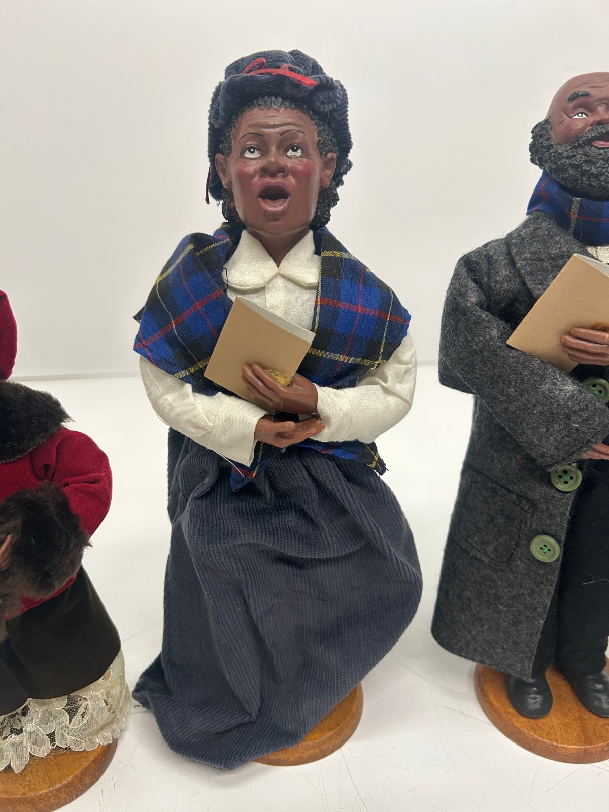 4 Vtg Unmarked Maybe Byers African American Victorian Christmas Carolers Figures