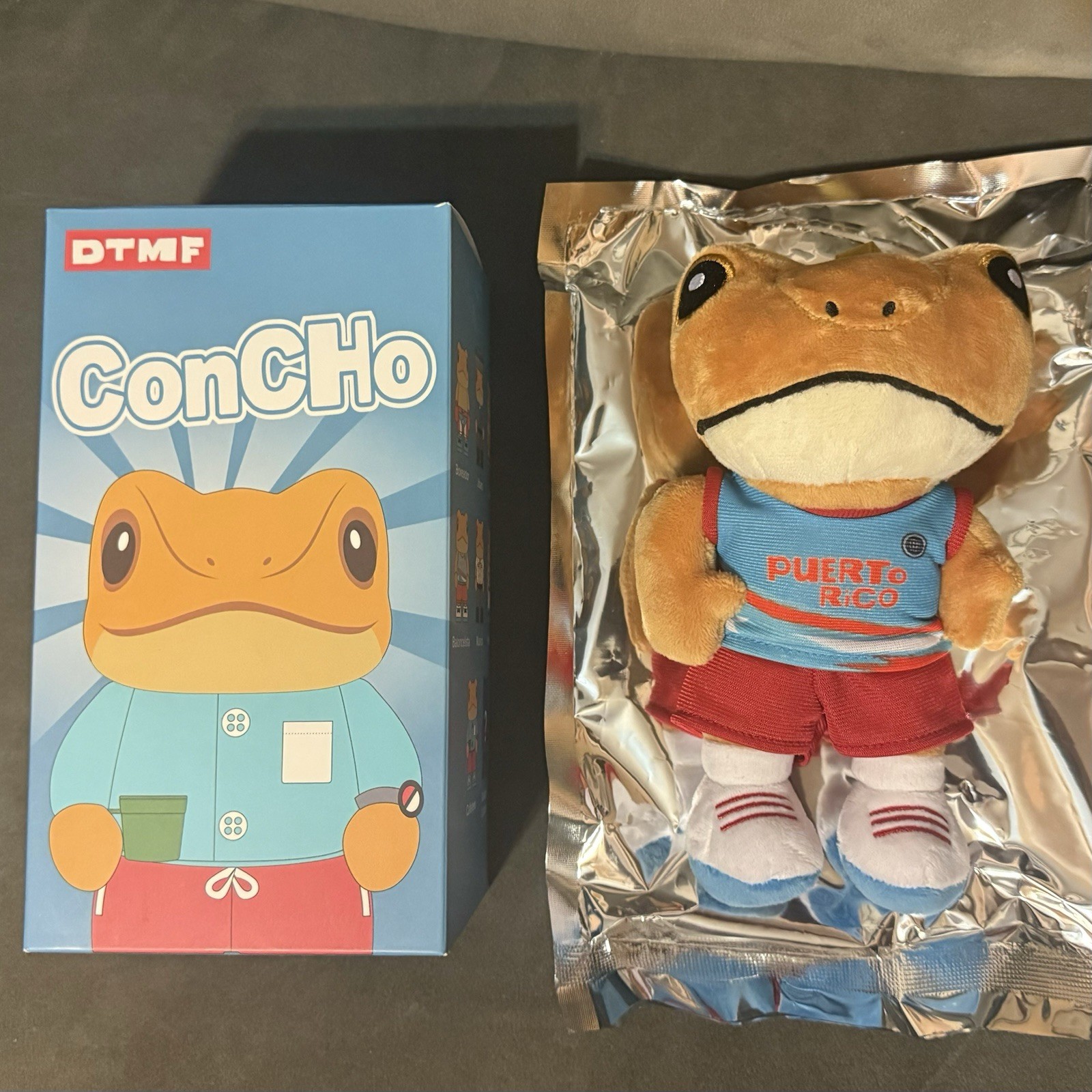 El Sapo Concho Bad Bunny BALONCELISTA Plush Keychain Basketball Player