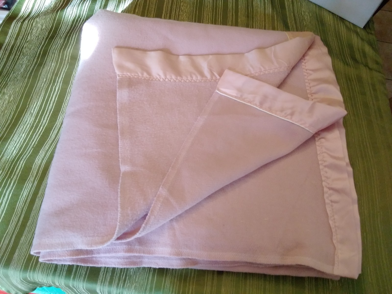 Blanket Vintage Pink Acrylic Blanket Satin Trim 94×92″
