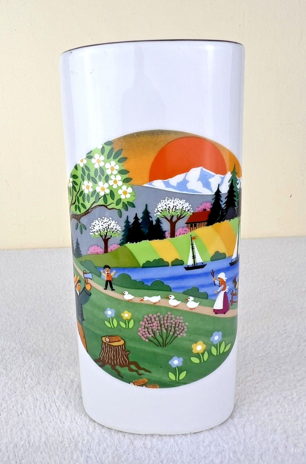 VTG 70’s Reutter Porcelain Folk Art Vase Made in W. Germany Cottage Core 5 7/8″