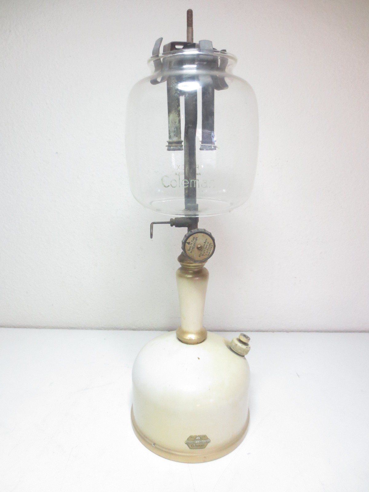 Vintage Coleman 143 Instant Light Lamp Lantern Wood Handle ORIGINAL GLOBE!