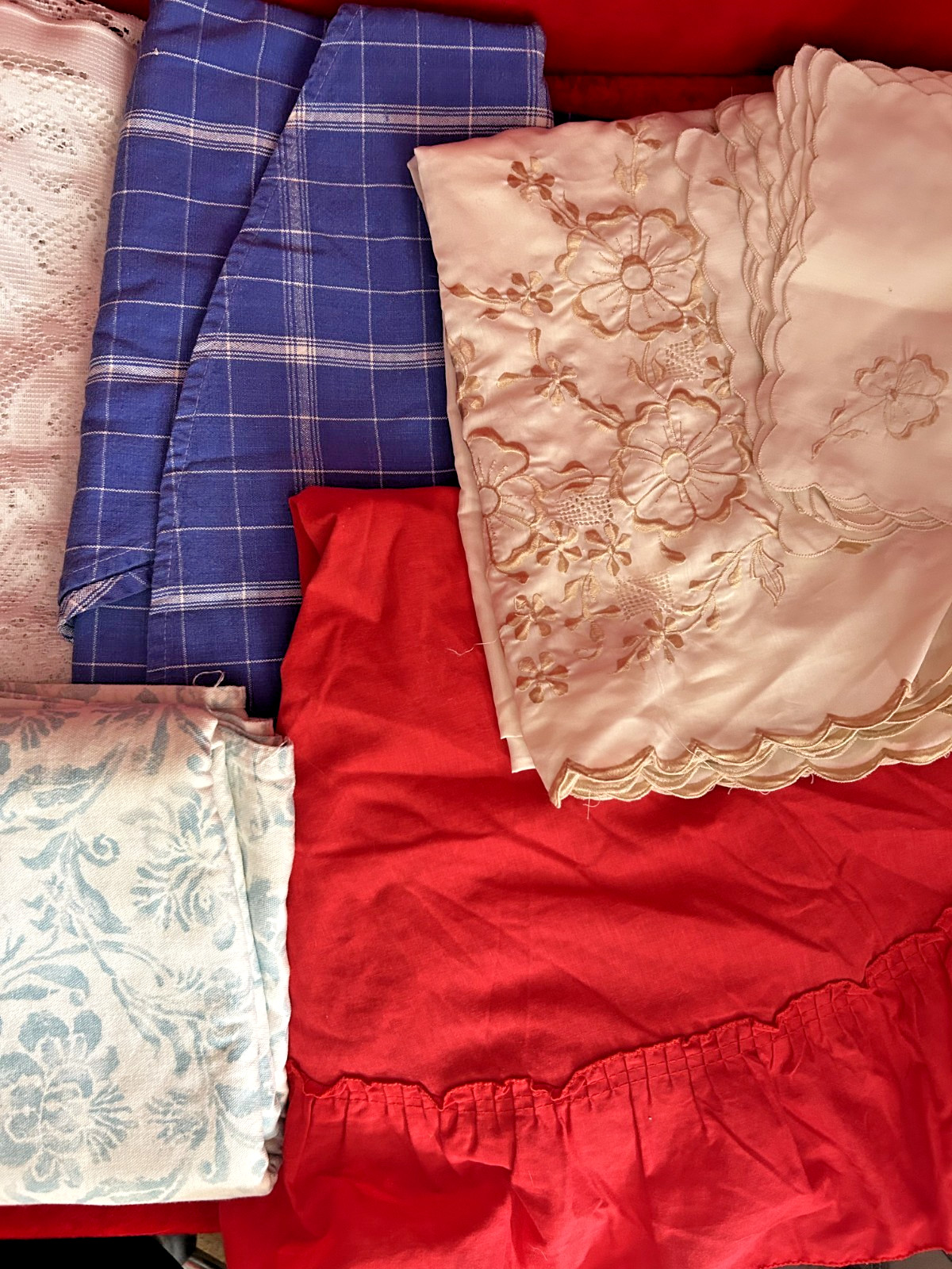 Table Linen Lot – Tablecloths Napkins Placemats Runner Vintage-Current
