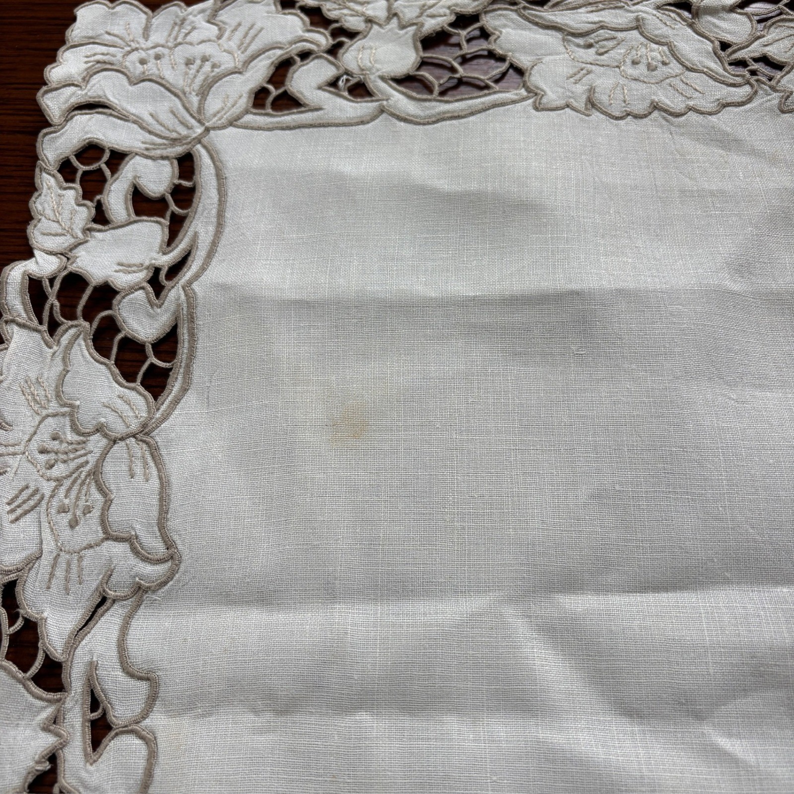Vintage Cream Embroidered Linen Tablecloth + Table Runner Cutwork Lace 59×48