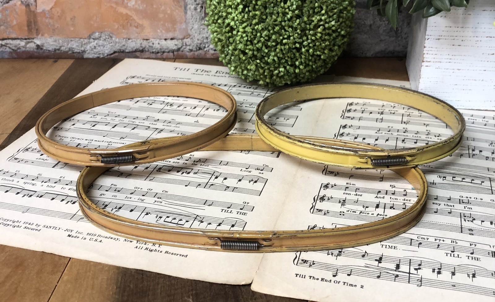 Embroidery Hoop Lot Set 3 Painted Metal 6″ Round and 9″ Oval Vintage Cork Lined