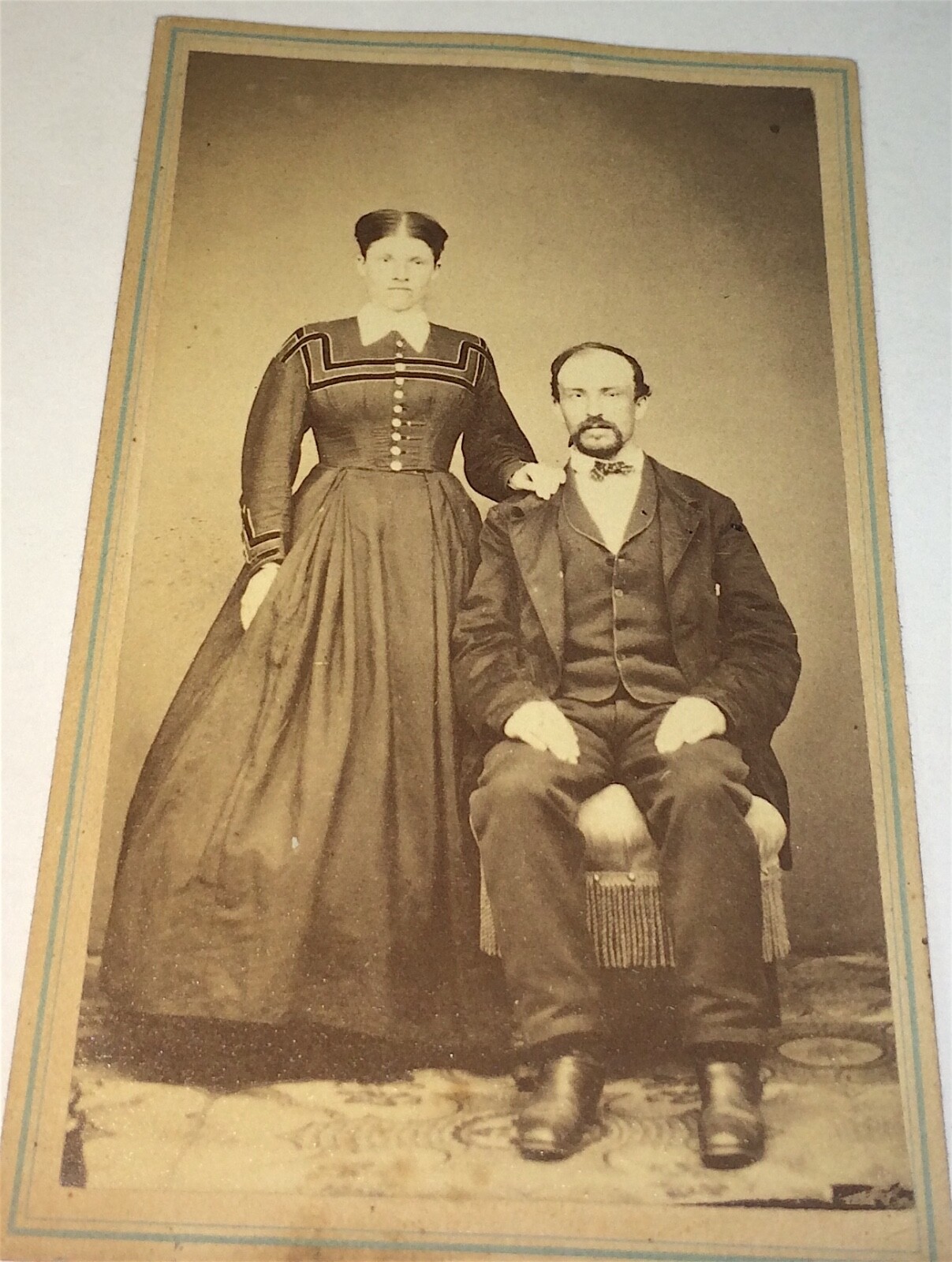 Antique Victorian American Fashion Couple, Traveling Photographer CDV Photo! US!