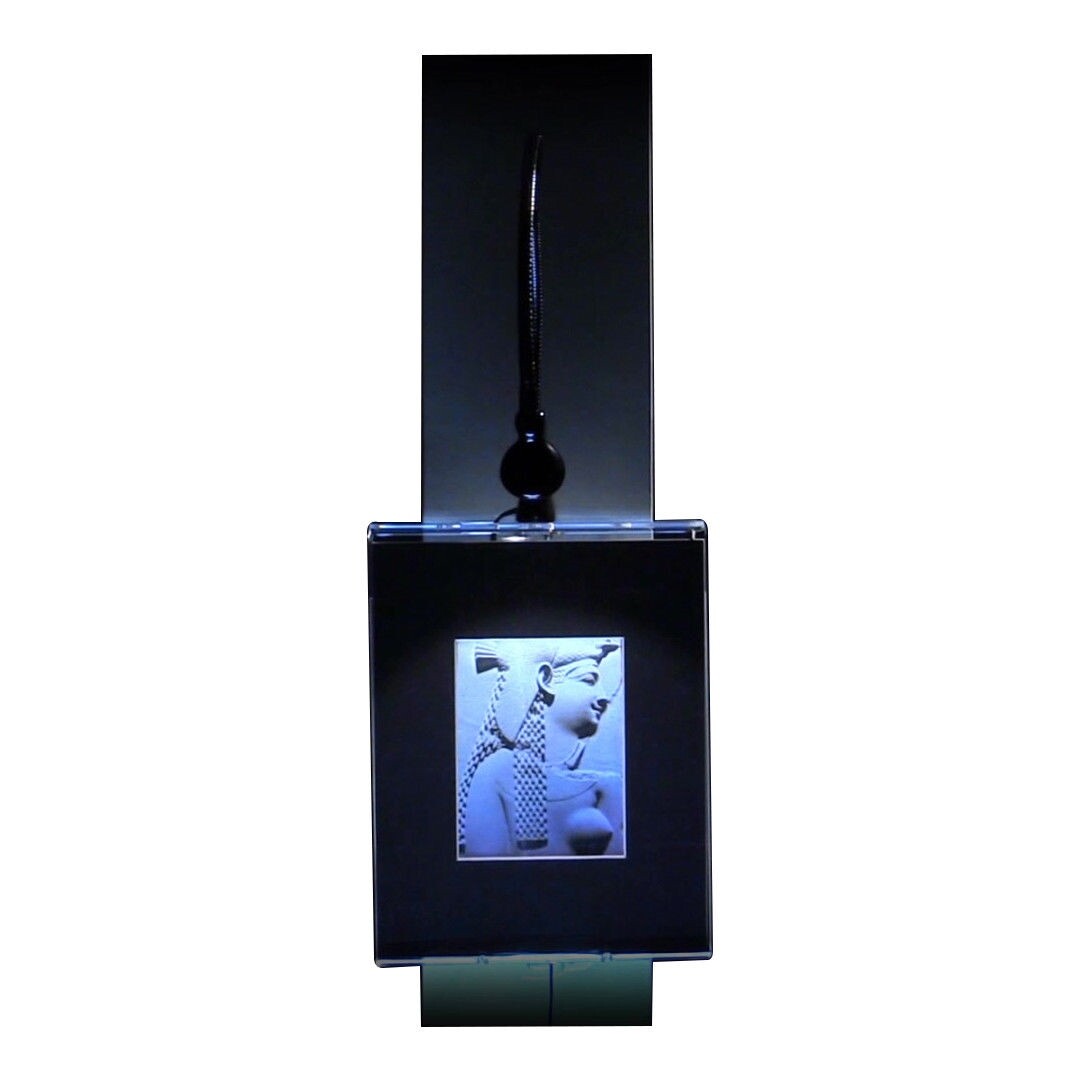 3D Egyptian Queen (Achromate) Hologram Picture LIGHTED WALL MOUNT, EMBOSSED Type