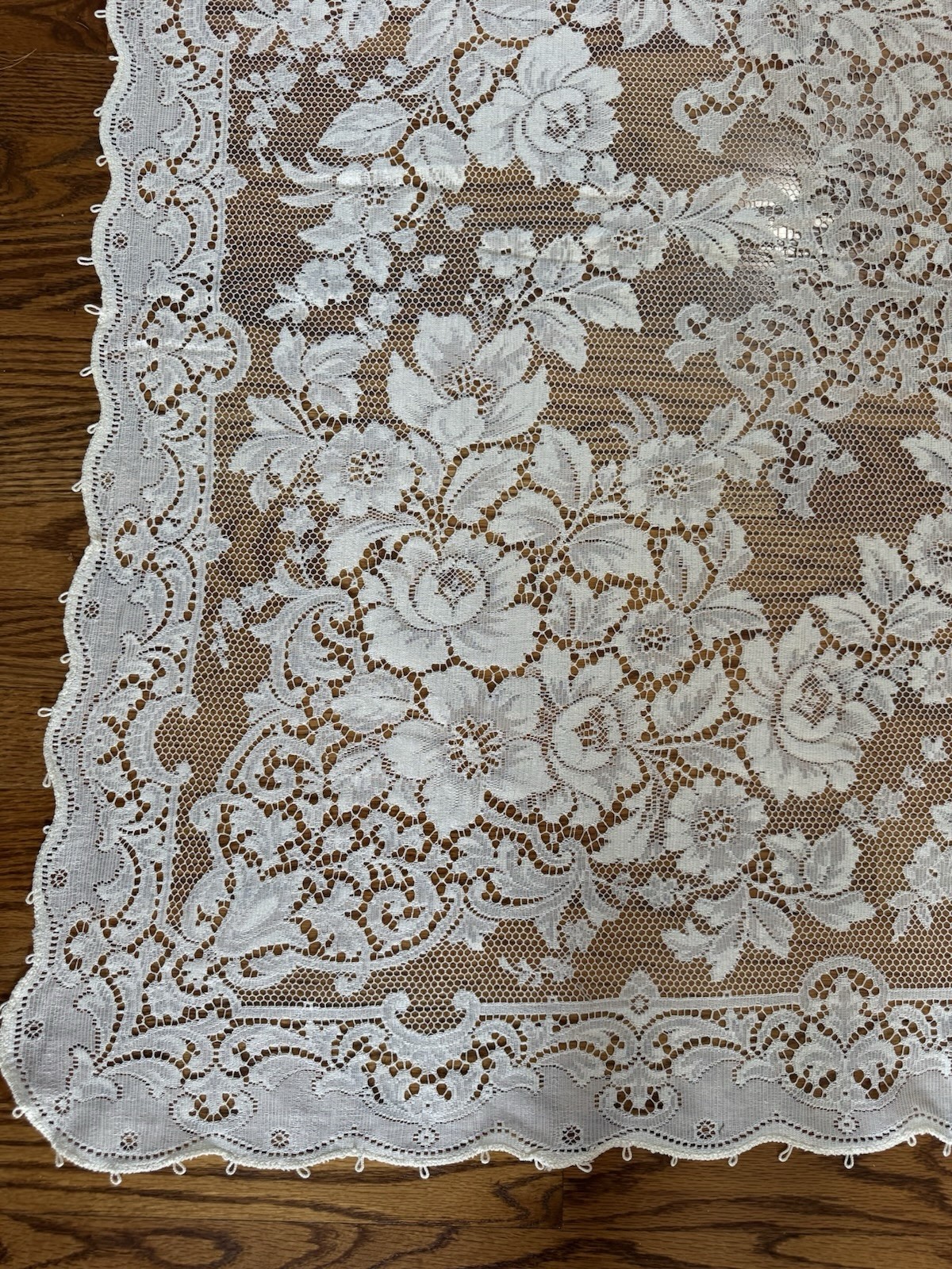 Vintage Quaker Lace Tablecloth No 7710 Floral Rose Ivory Cream 72″ x 90″ Oblong