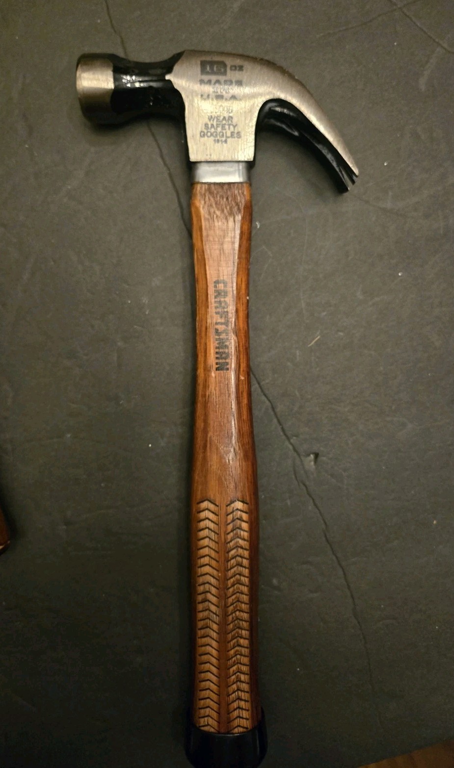 Vintage Craftsman 16oz Claw Hammer 38045-16oz-M Herringbone Handle. NOS