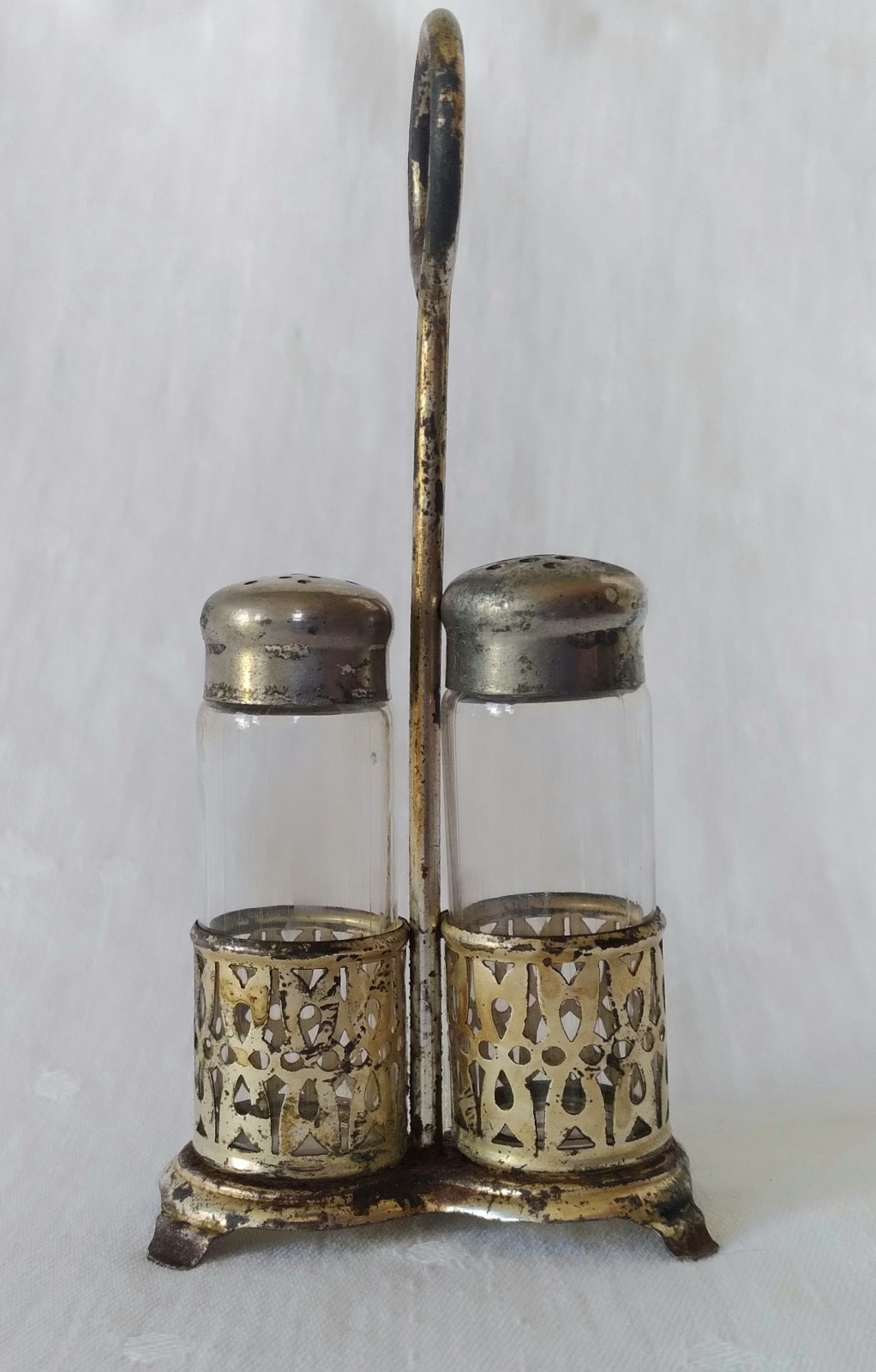 Vintage 3-Piece Salt Pepper Glass Shaker Silverplate Filigree Metal Caddy Handle
