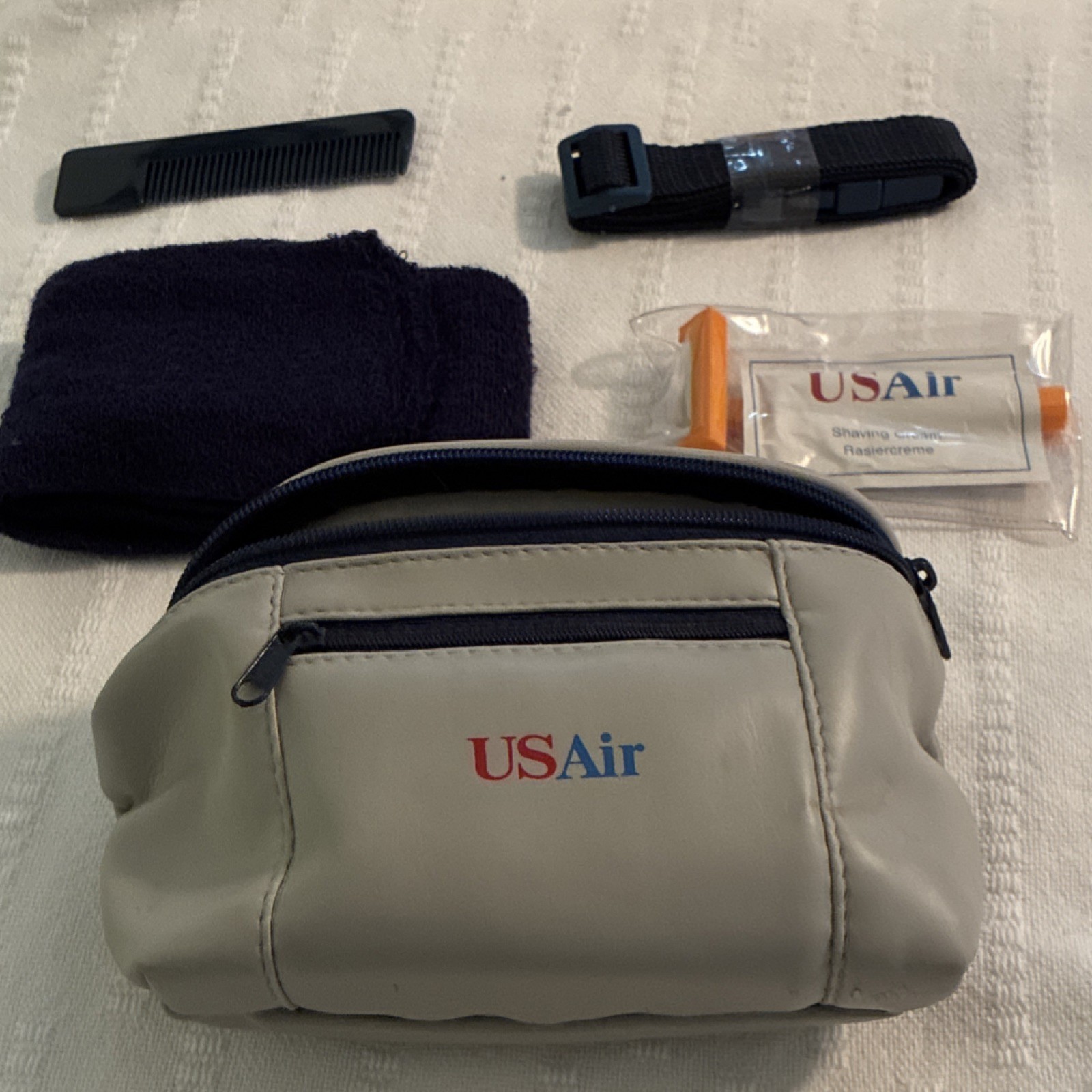 US Airways Wash/Amenity Bag Travel Kit Zipper Pouch w/ Comb, Strap & Packet