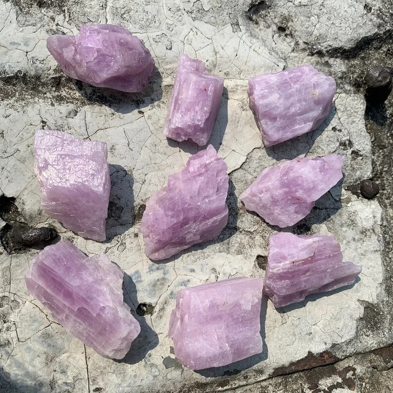 Raw Rough Kunzite Chunk Healing Purple Crystal Mineral Rock Specimens Gifts 1PCS