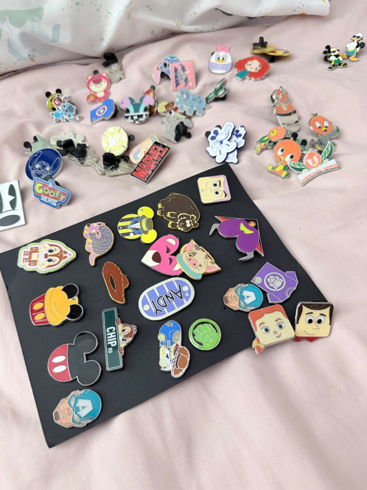Mixed Lot of 50 Disney Park Trading Pins Characters & Designs Mickey Mouse