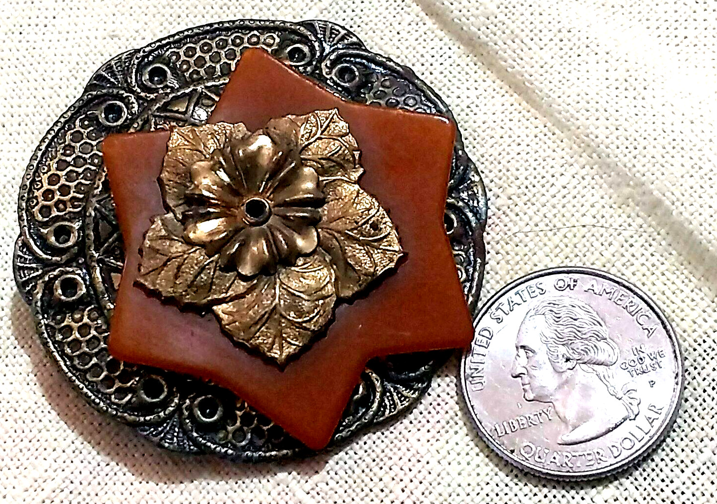 VTG Butterscotch Art Deco Bakelite MCM Early Plastic & Metal Brooch Star Flower