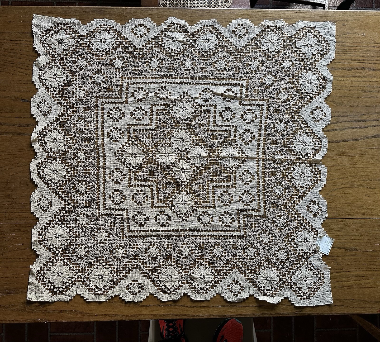 36×36 antique handmade lace tablecloth vintage
