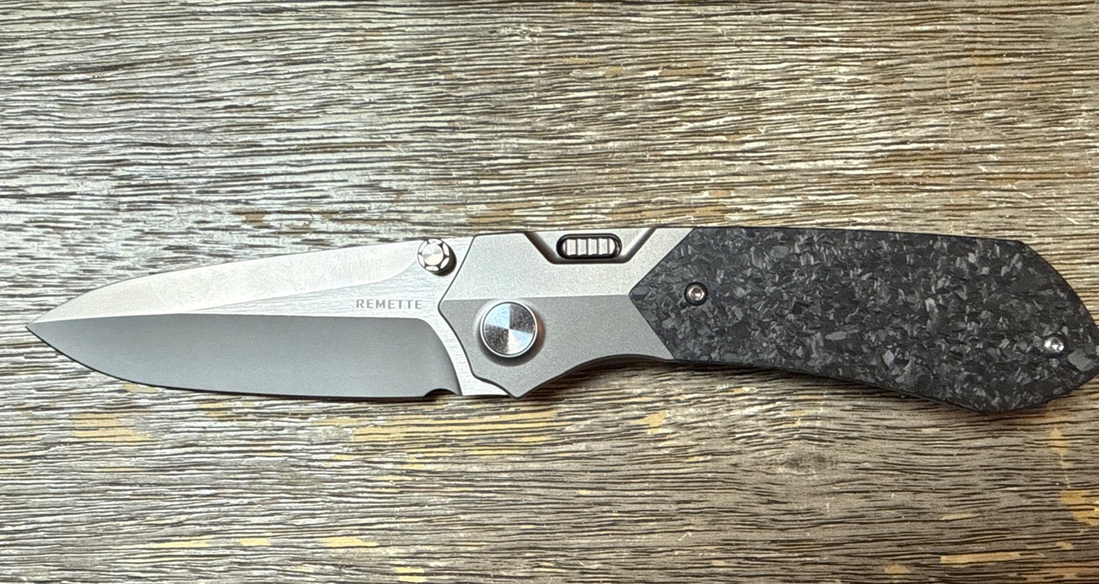 Remette RT-Meteor 2.99in M390 Titanium + Carbon Fiber Handle RTPT-E