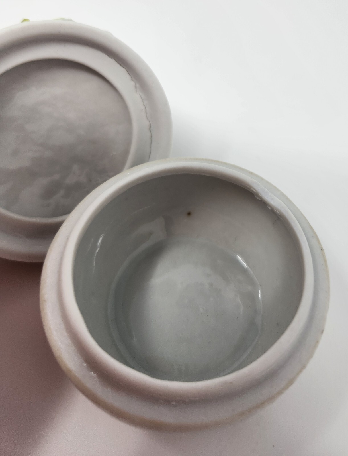 VTG Elefinware Mossware Oval and Round Trinket Boxes Germany