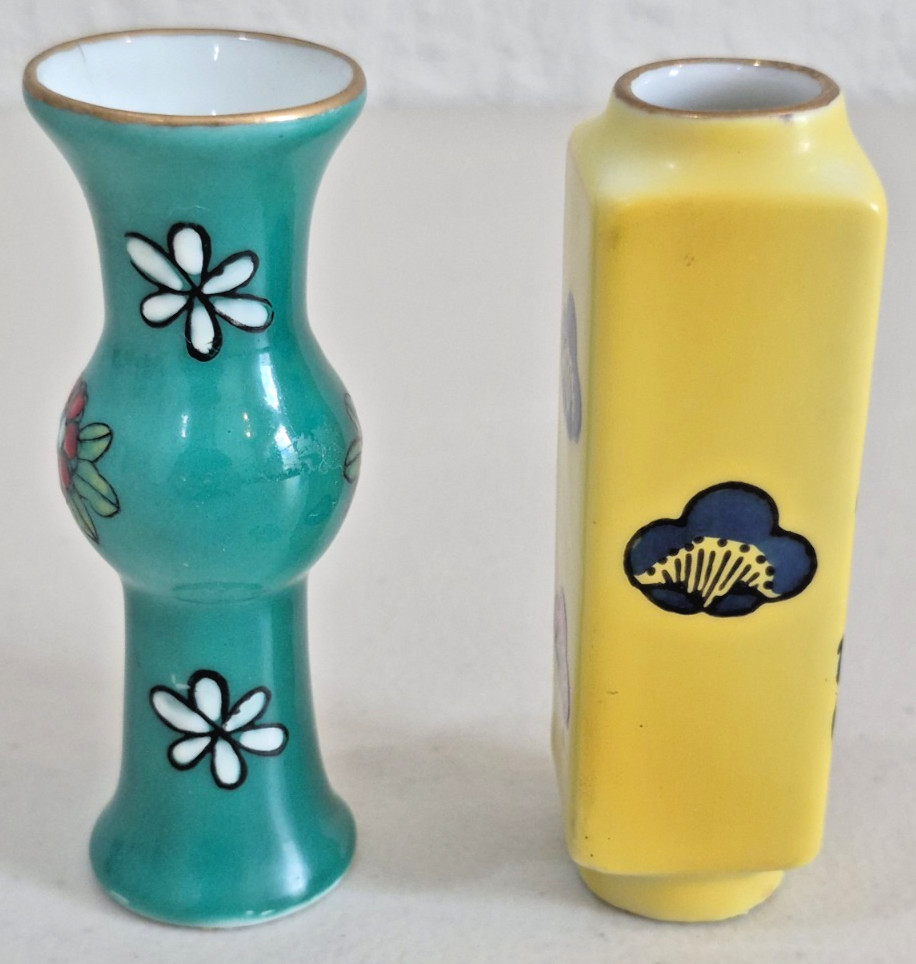 2 Small Hand Painted Ceramic Vases 2.78″ Tall Vintage