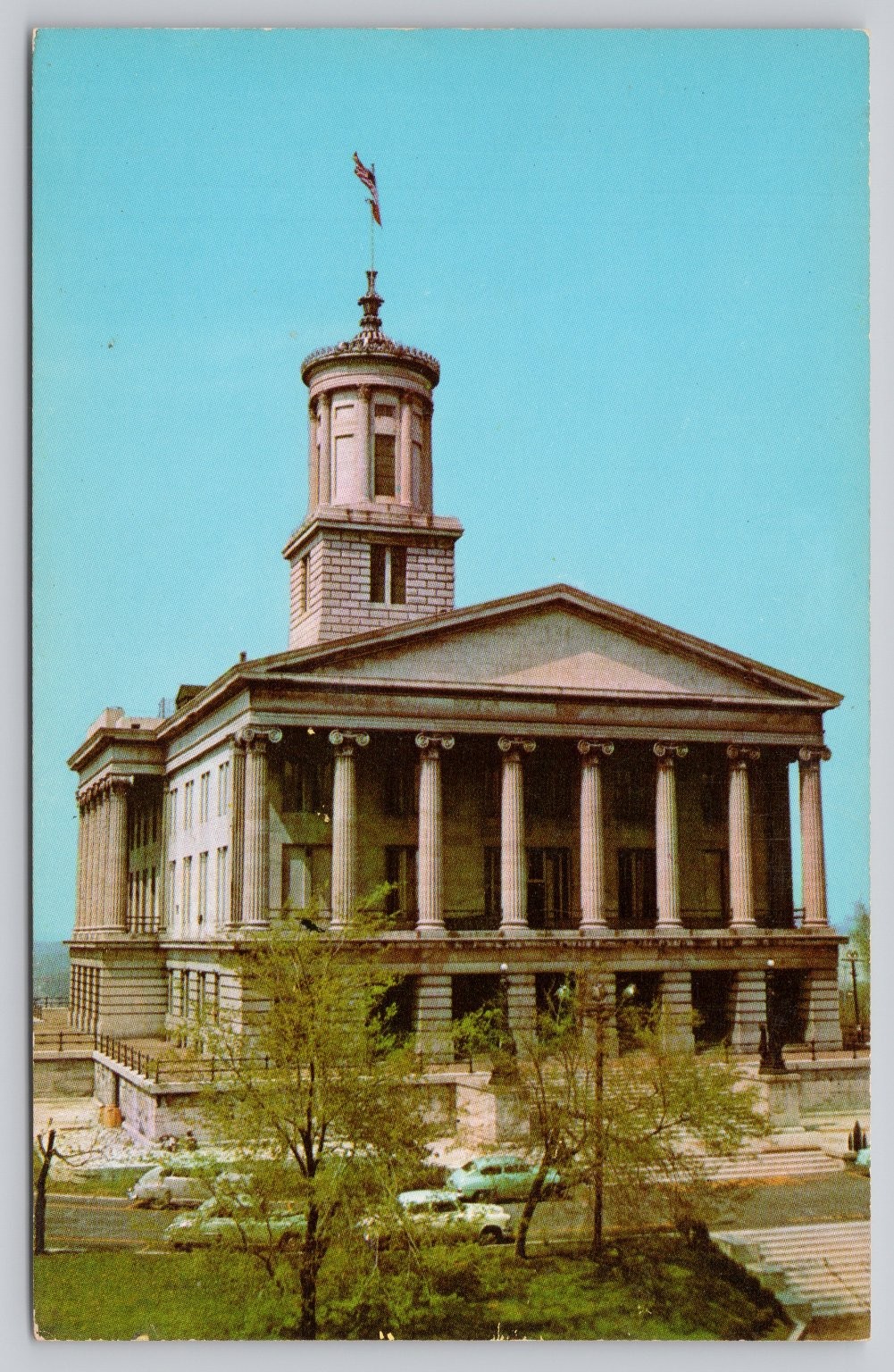 Vintage Tennessee State Capitol Building Photochrome Postcard 1939-Now
