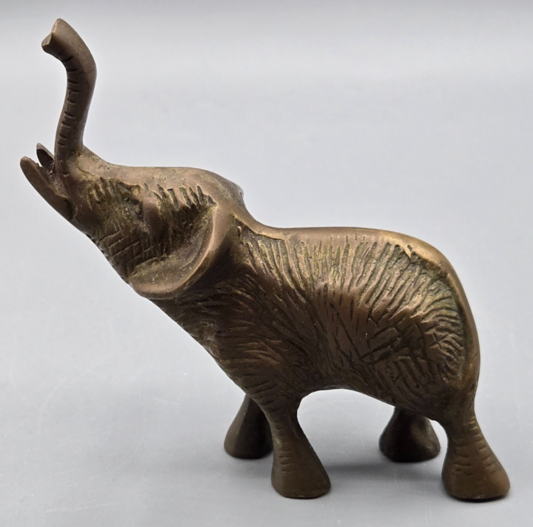 Metal Elephant Statue Figurine Gold / Brass / Bronze Looking 162 grams About 4in