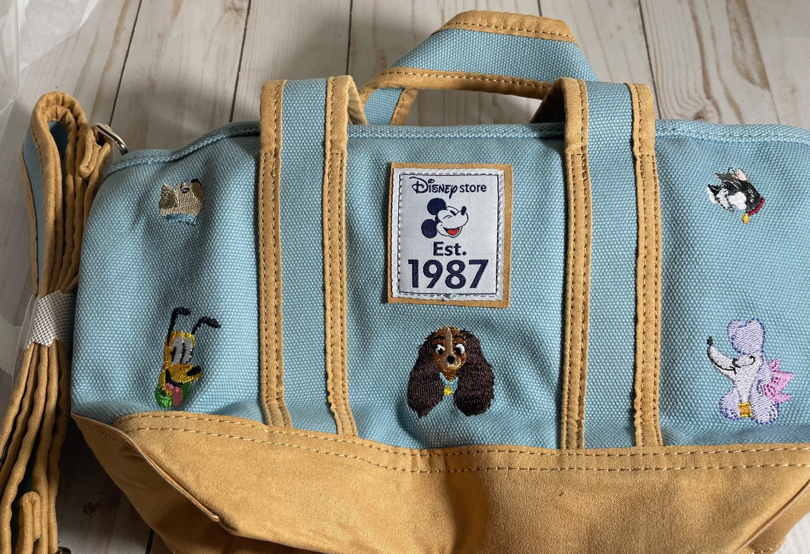Mini-NO ZIPPER CLOSURE Dogs Disney Store Est. 1987 Canvas Tote with 2 Pins